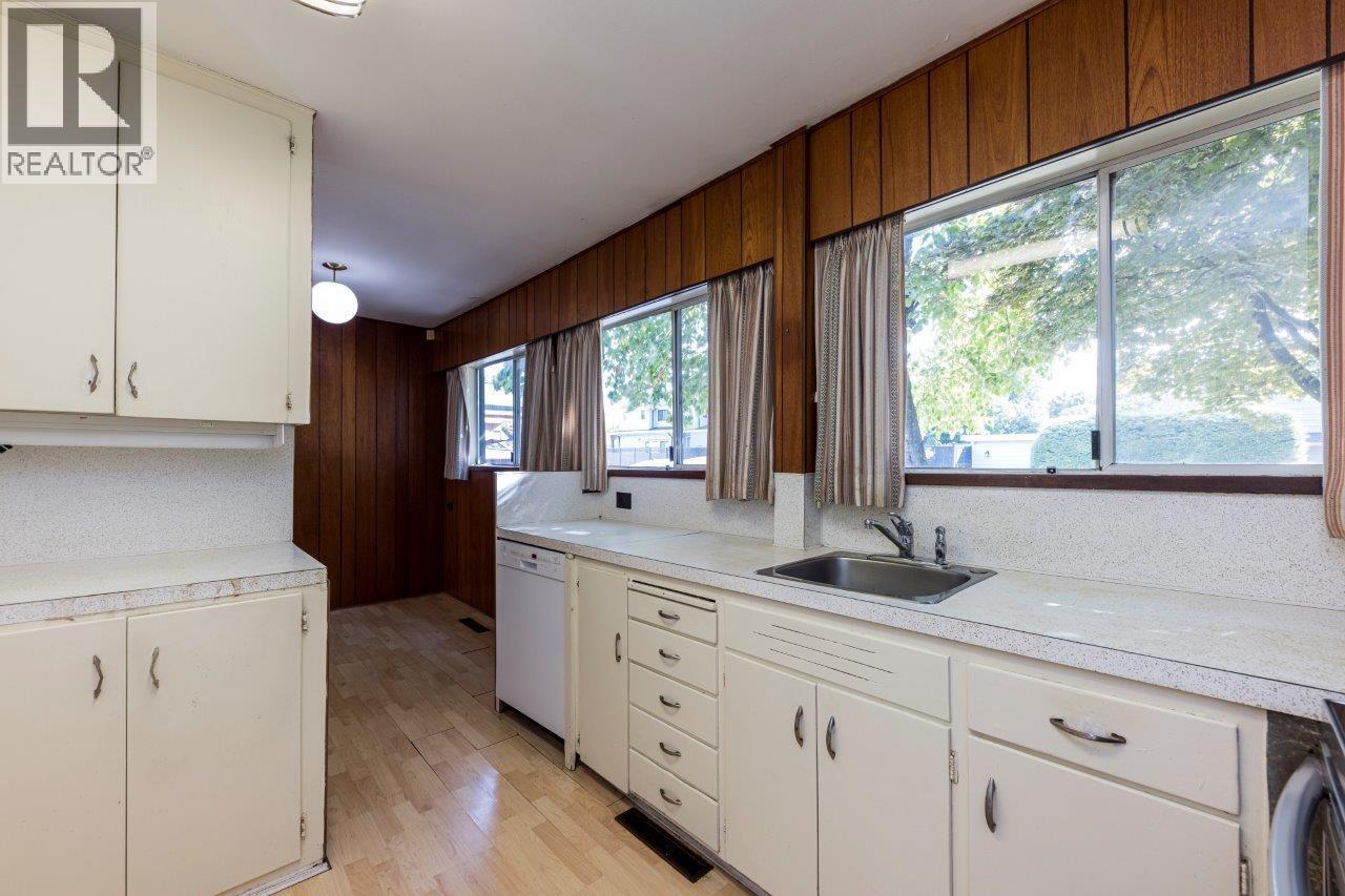 1161 Redwood Street, North Vancouver, British Columbia  V7P 2V3 - Photo 5 - R3155215