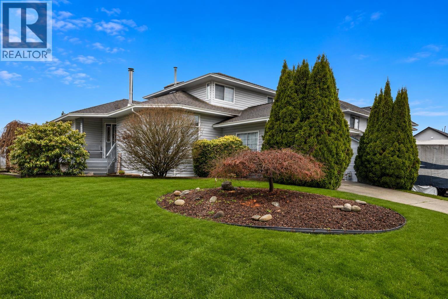 23390 123 Avenue, Maple Ridge, British Columbia  V2X 0P7 - Photo 2 - R3155216