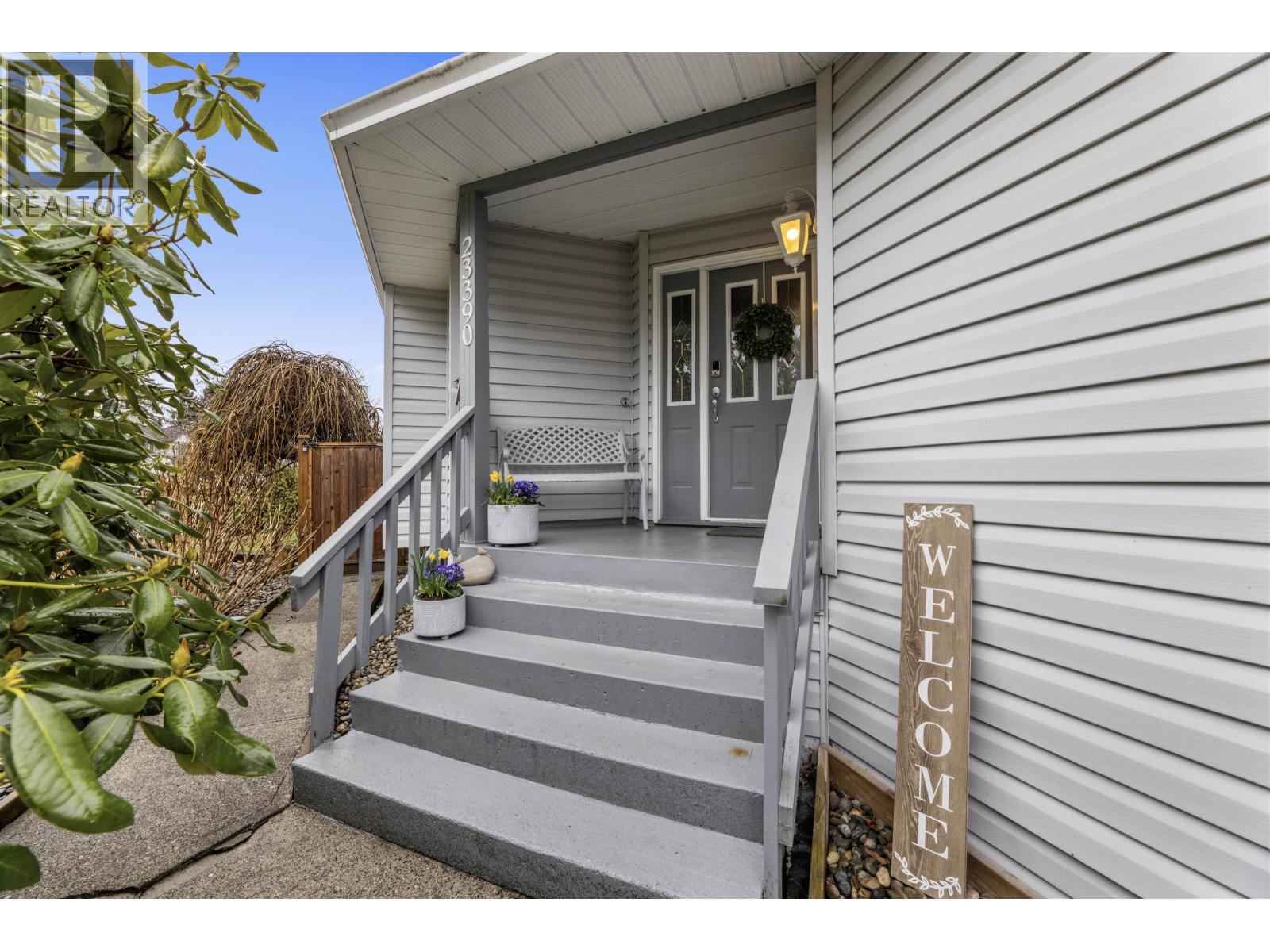 23390 123 Avenue, Maple Ridge, British Columbia  V2X 0P7 - Photo 3 - R3155216