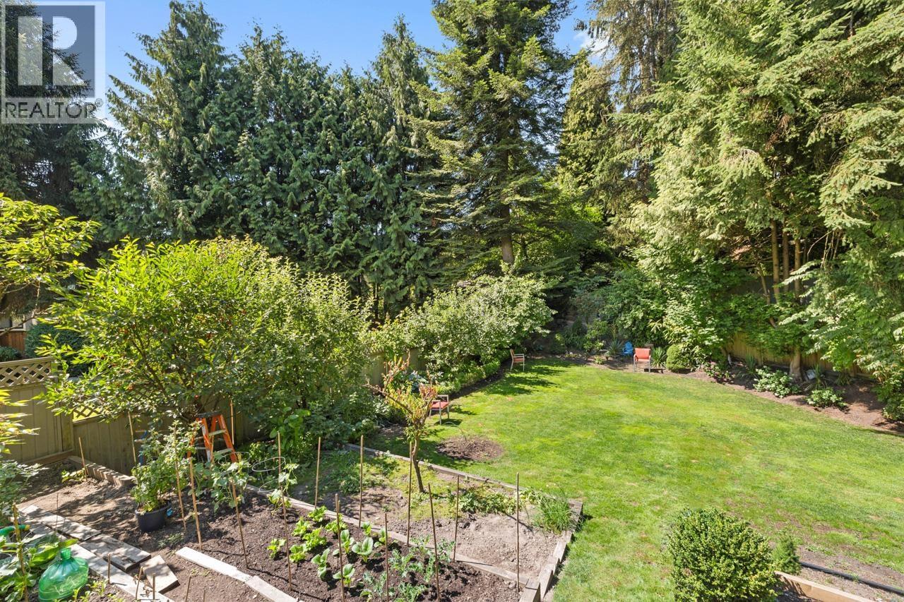 8240 Manson Drive, Burnaby, British Columbia  V5A 2C2 - Photo 31 - R3155241