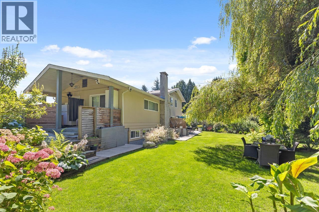 8240 Manson Drive, Burnaby, British Columbia  V5A 2C2 - Photo 9 - R3155241