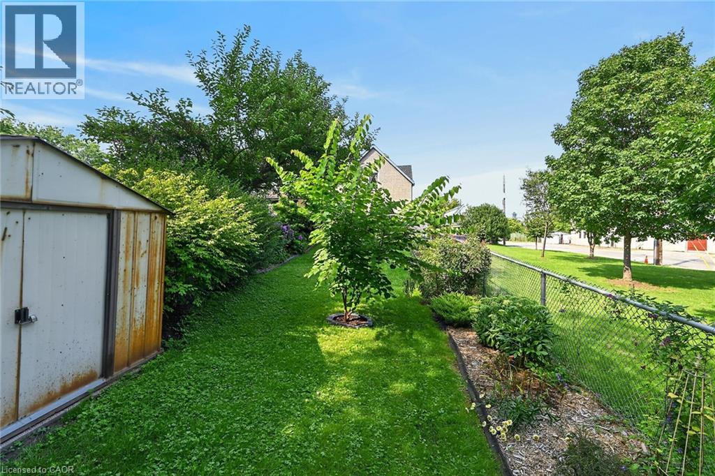 230 Picton Street E, Hamilton, Ontario  L8L 3W9 - Photo 38 - 40855189