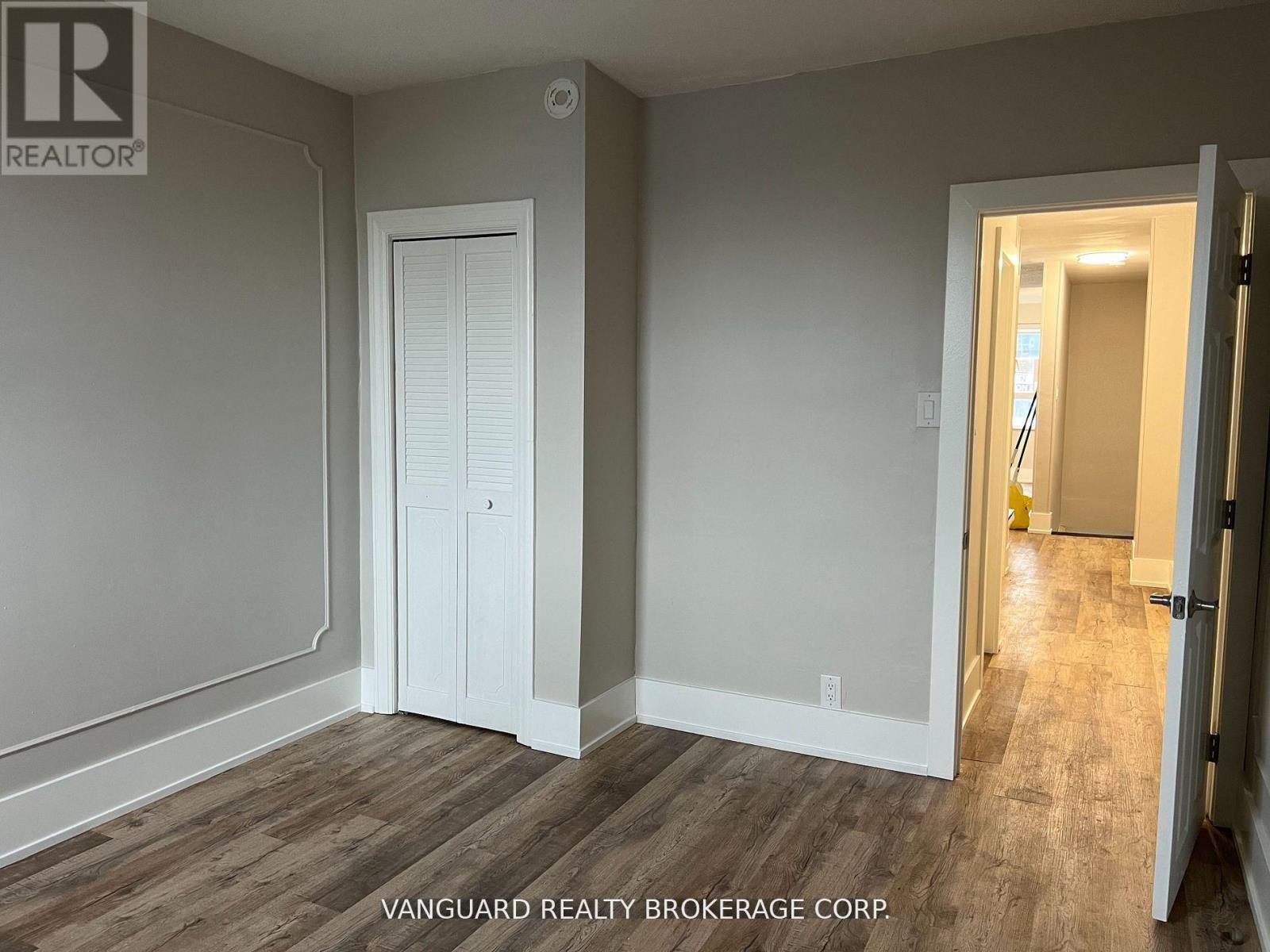 1623a Eglinton Avenue, Toronto, Ontario  M6E 2H7 - Photo 4 - C13063052