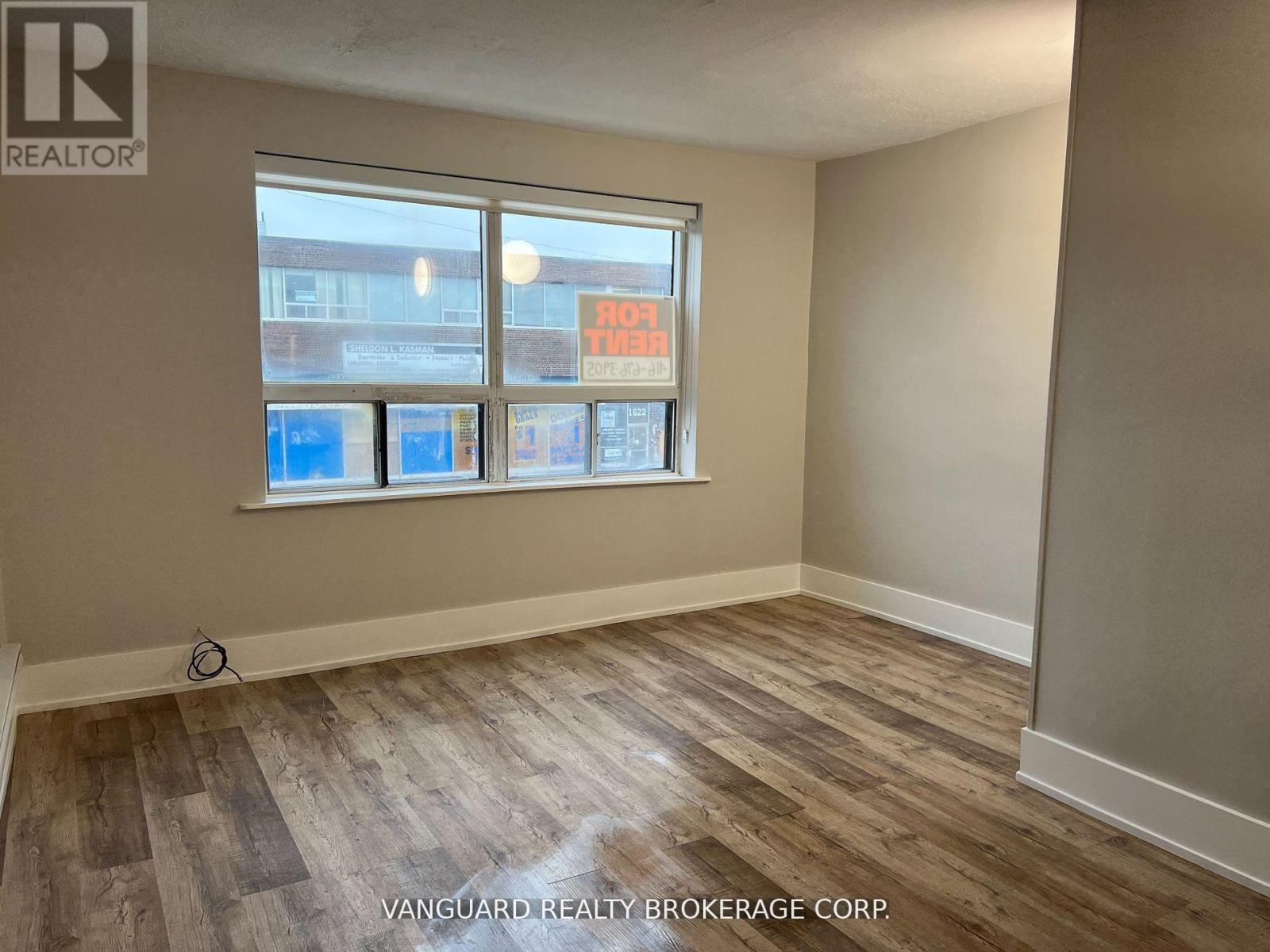 1623a Eglinton Avenue, Toronto, Ontario  M6E 2H7 - Photo 10 - C13063052