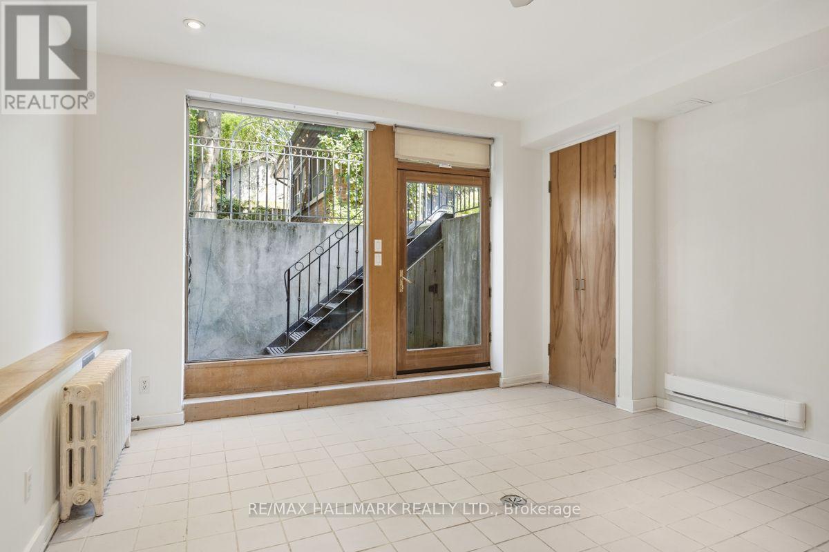 Lower Back - 321 Palmerston Boulevard, Toronto, Ontario  M6G 2N5 - Photo 3 - C13668248