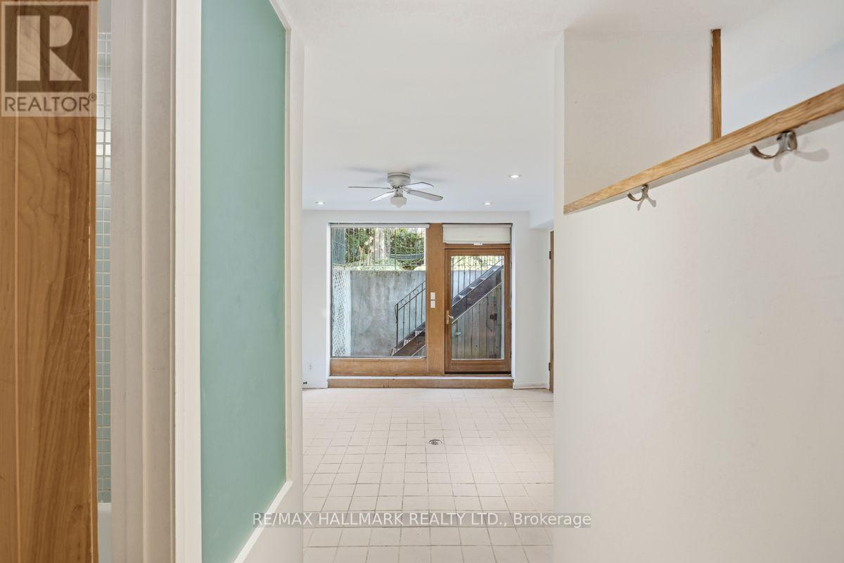 Lower Back - 321 Palmerston Boulevard, Toronto, Ontario  M6G 2N5 - Photo 2 - C13668248