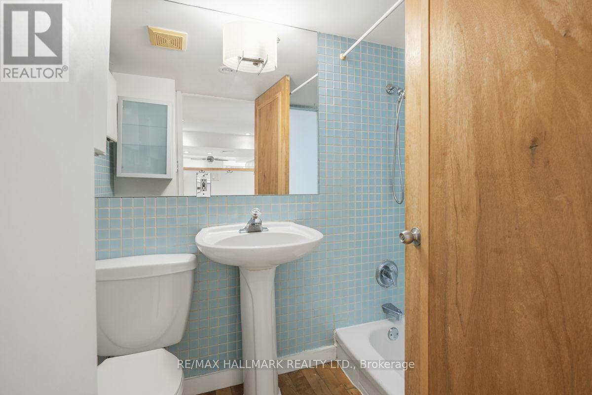 Lower Back - 321 Palmerston Boulevard, Toronto, Ontario  M6G 2N5 - Photo 5 - C13668248
