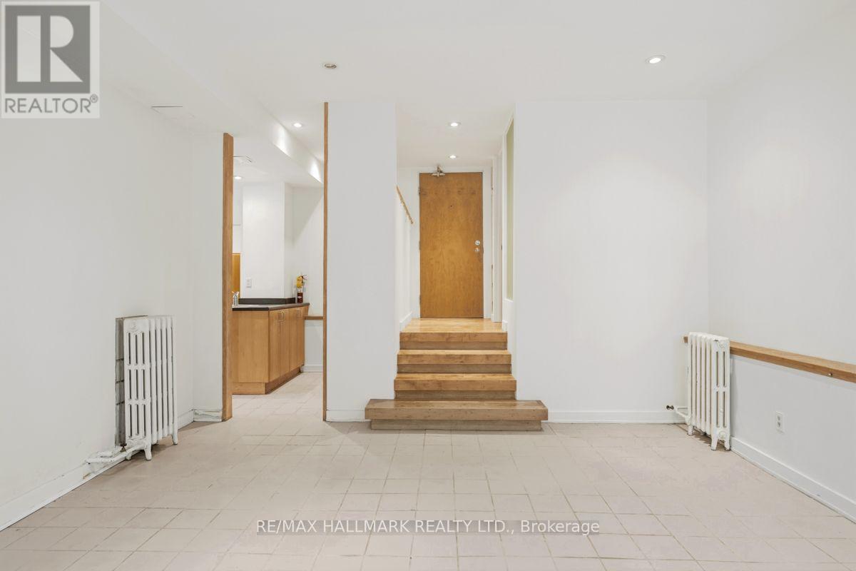 Lower Back - 321 Palmerston Boulevard, Toronto, Ontario  M6G 2N5 - Photo 7 - C13668248