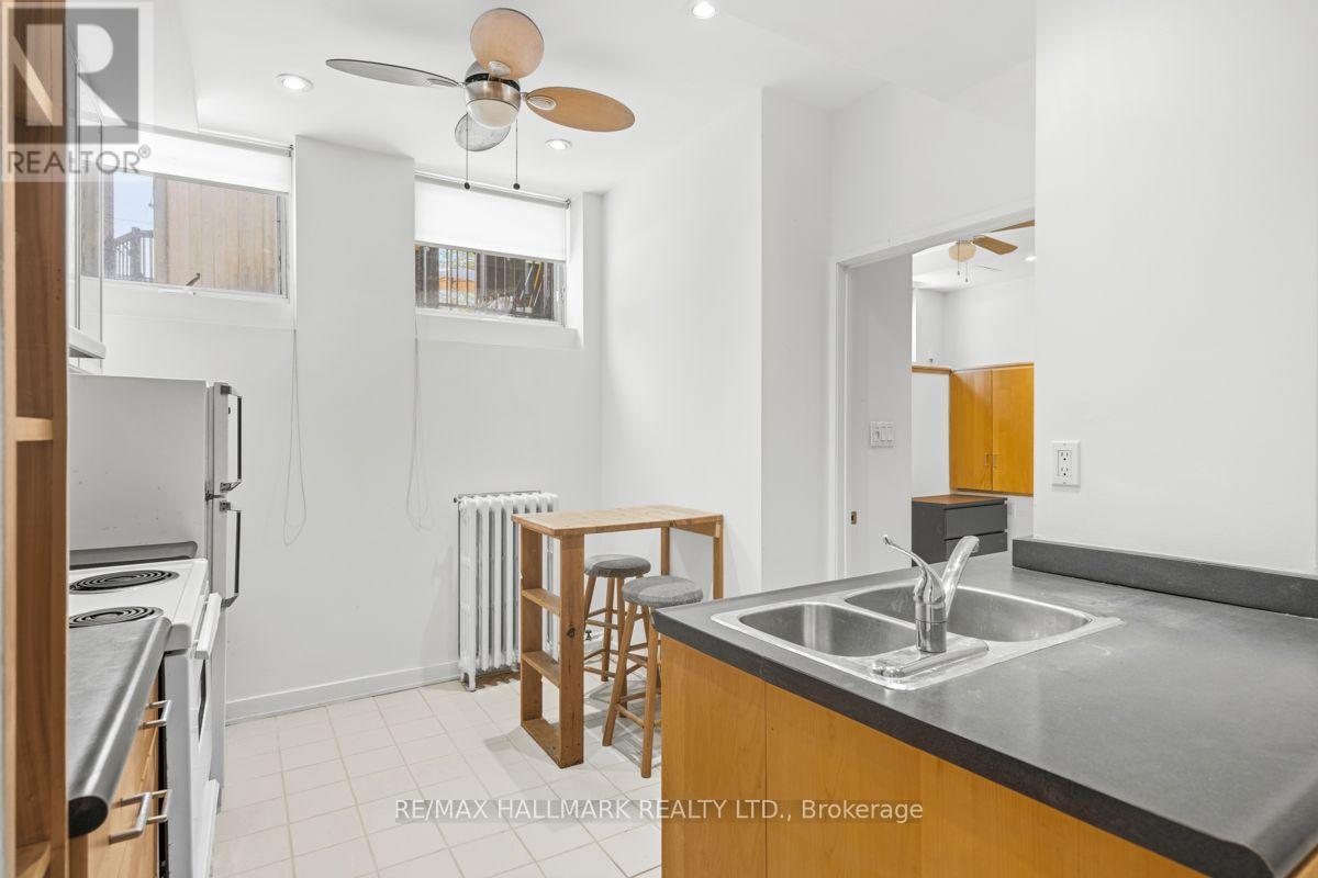 Lower Back - 321 Palmerston Boulevard, Toronto, Ontario  M6G 2N5 - Photo 9 - C13668248