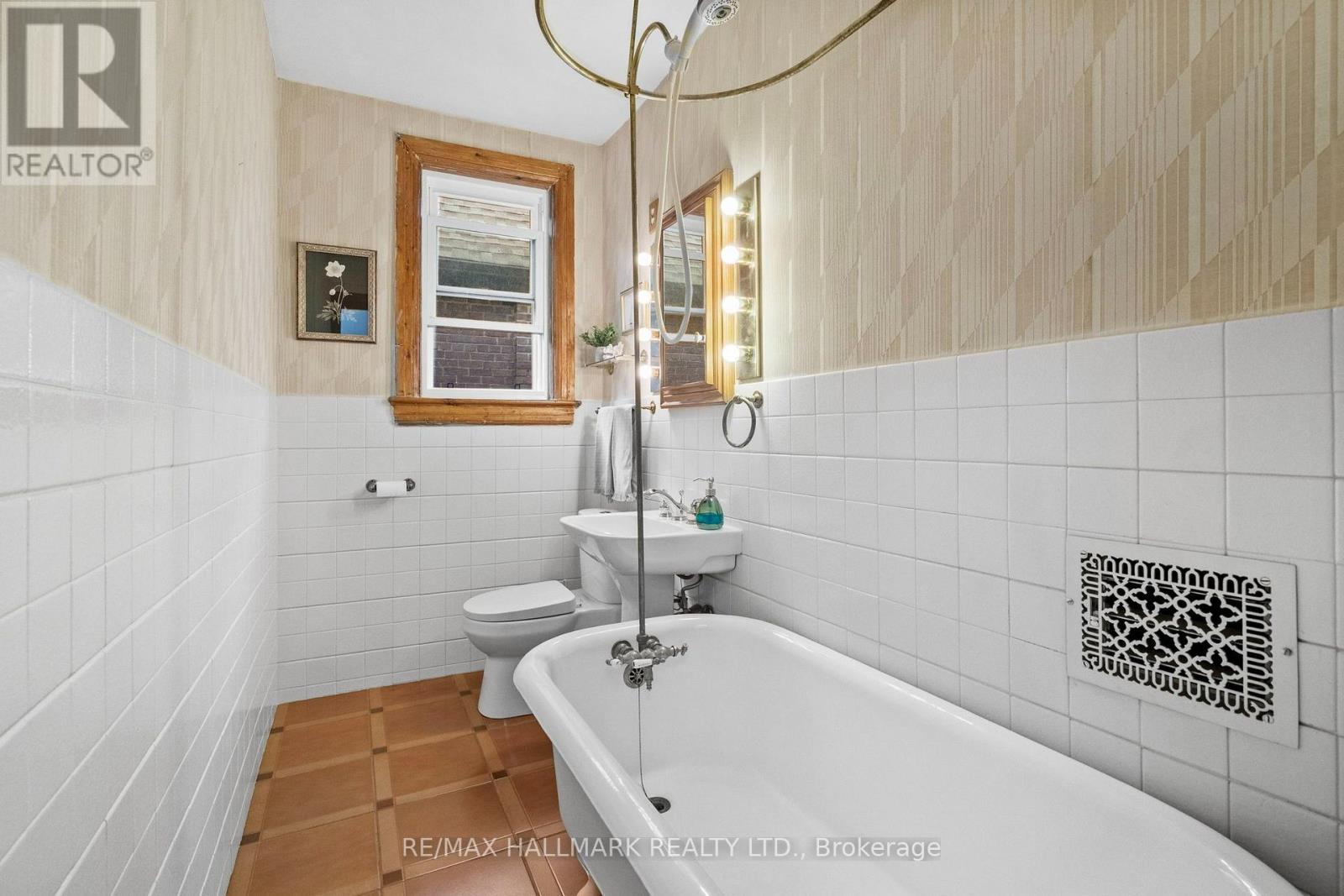 159 Gillard Avenue, Toronto, Ontario  M4J 4N7 - Photo 38 - E13666788
