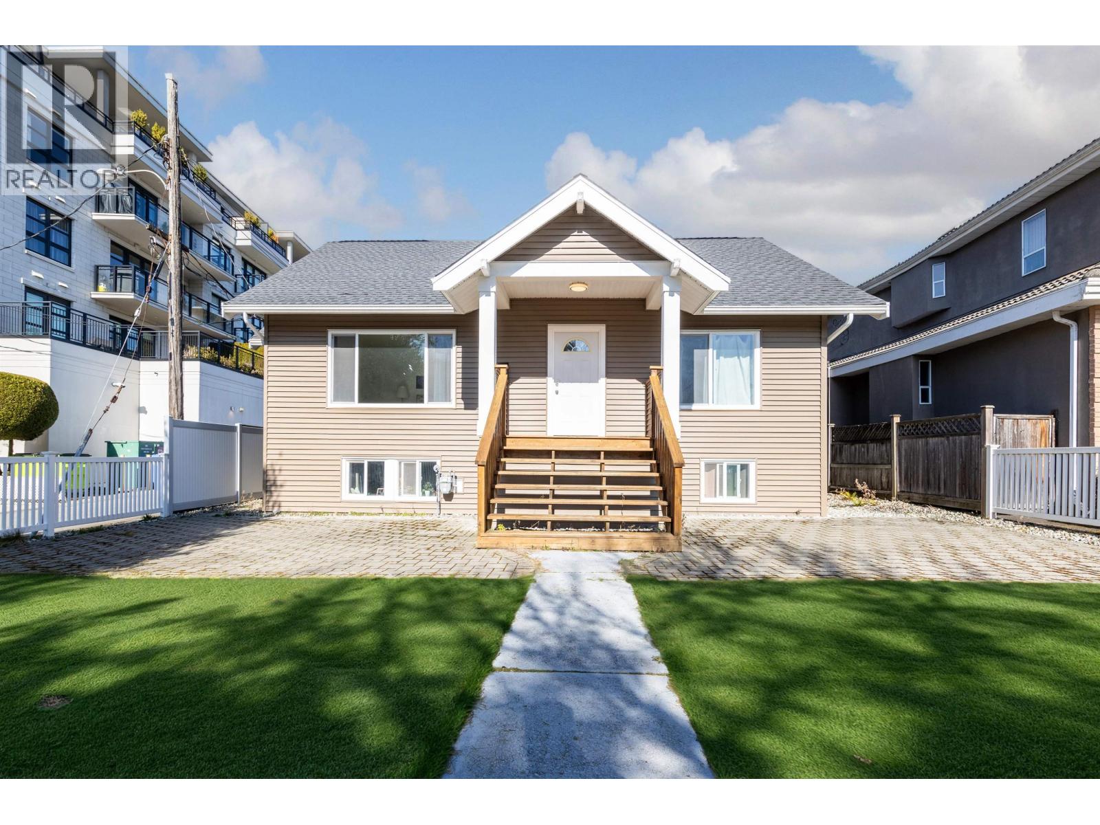 2079 W 46TH AVENUE, Vancouver, British Columbia