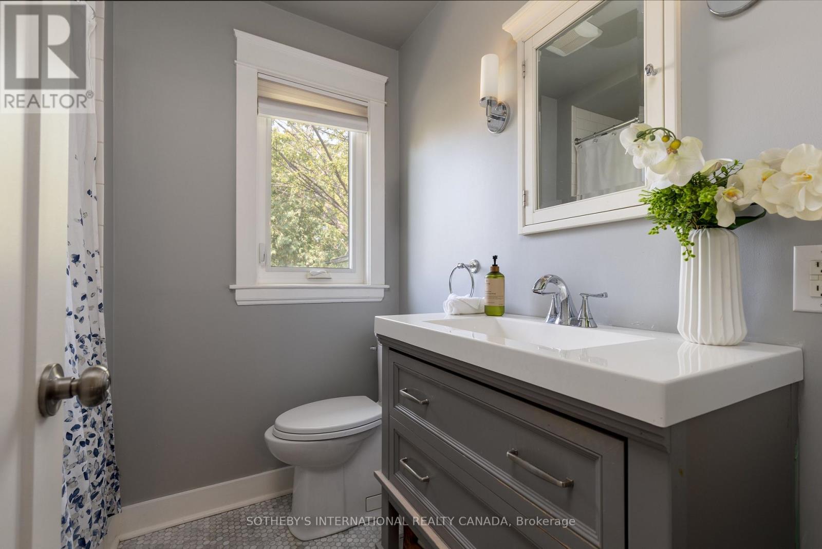 2 Rexford Road, Toronto, Ontario M6S 2M3 - Photo 5 - W13668288