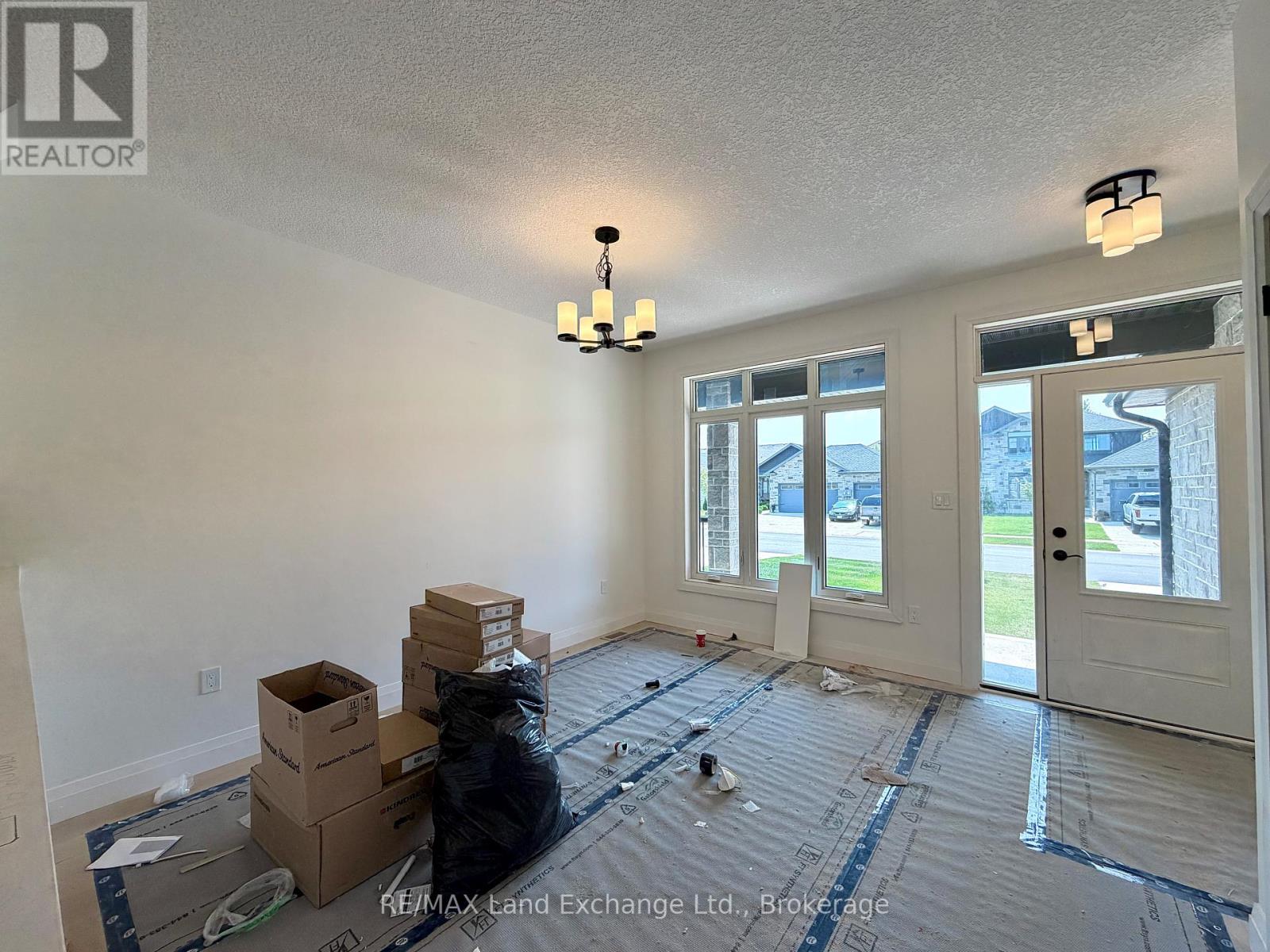 383 Rosner Drive, Saugeen Shores, Ontario  N0H 2C8 - Photo 2 - X13078870