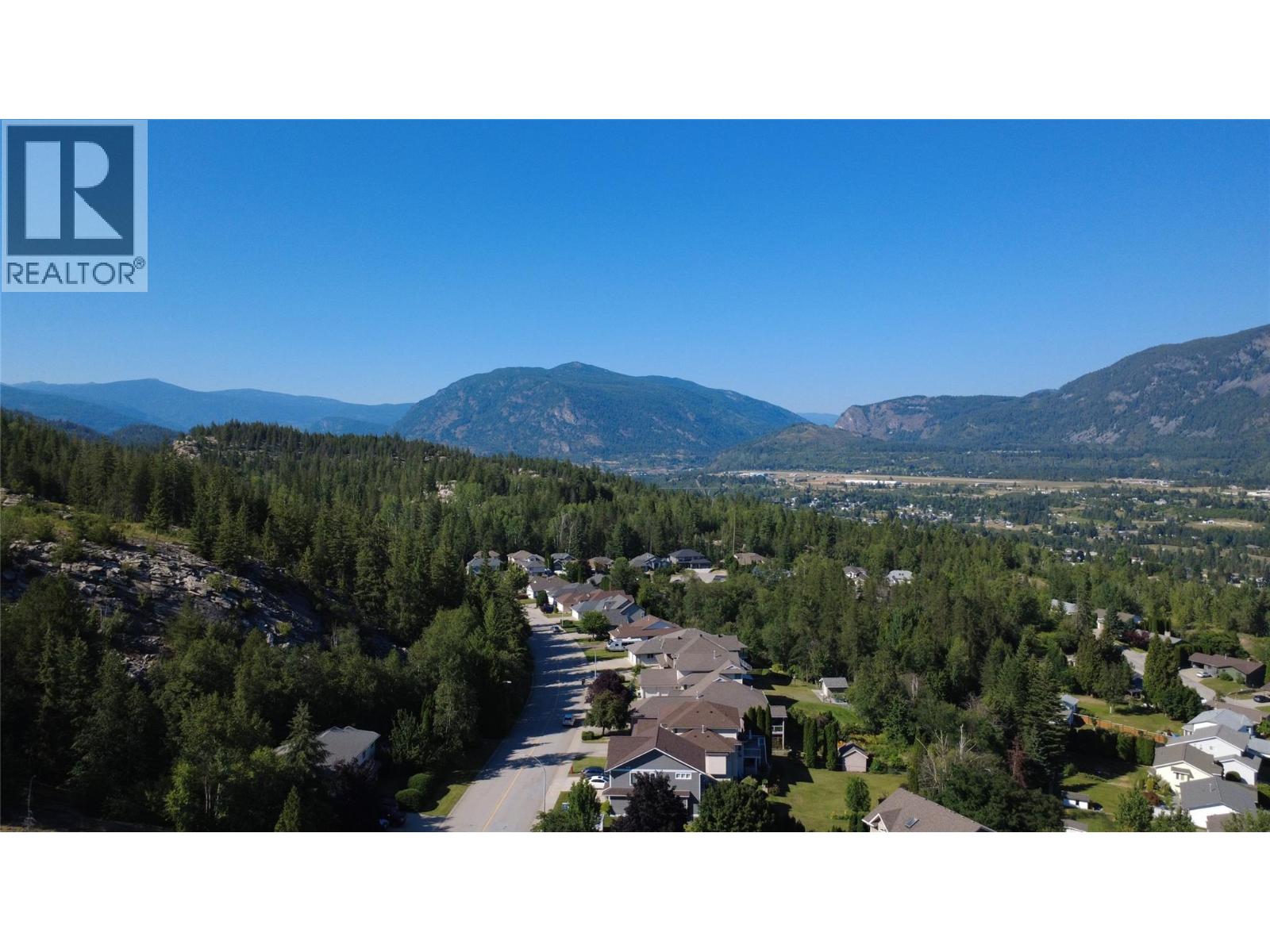 3583 14th Avenue, Castlegar, British Columbia  V1N 4J2 - Photo 6 - 10397566