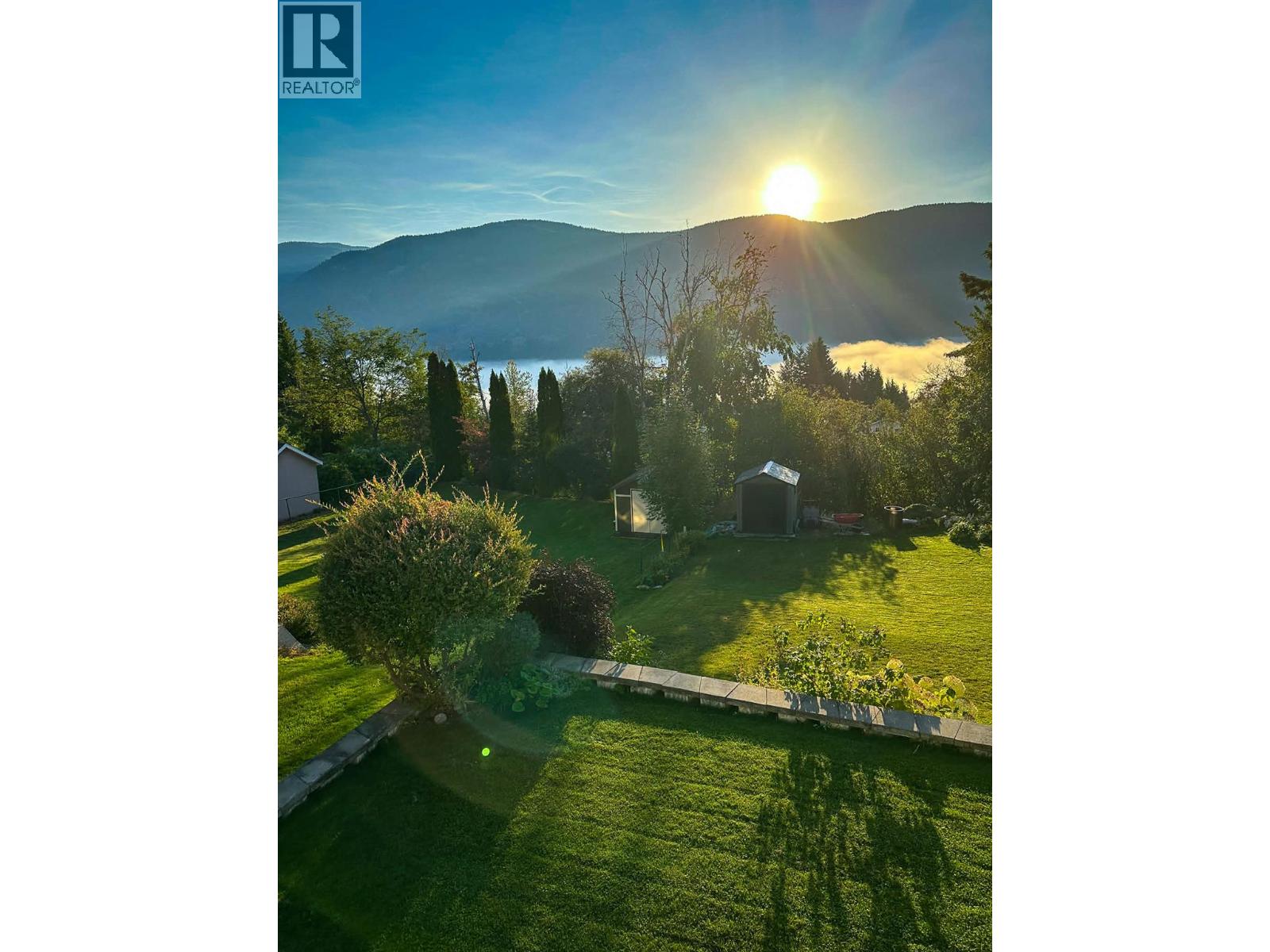 3583 14th Avenue, Castlegar, British Columbia  V1N 4J2 - Photo 57 - 10397566