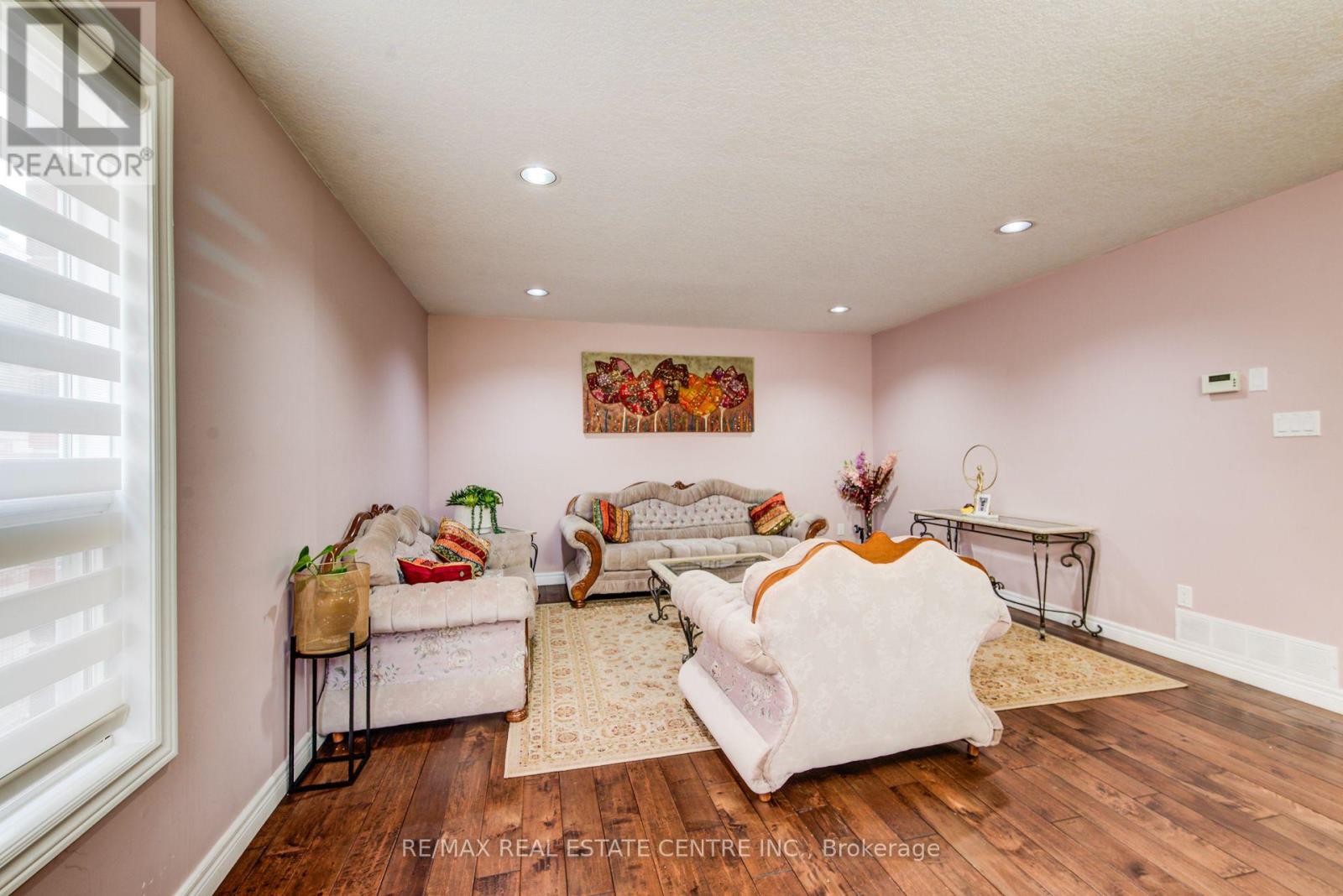 16 Paulstown Crescent, Guelph, Ontario  N1G 5H7 - Photo 5 - X13668260