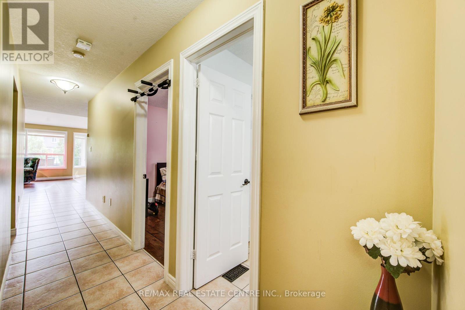 16 Paulstown Crescent, Guelph, Ontario  N1G 5H7 - Photo 9 - X13668260