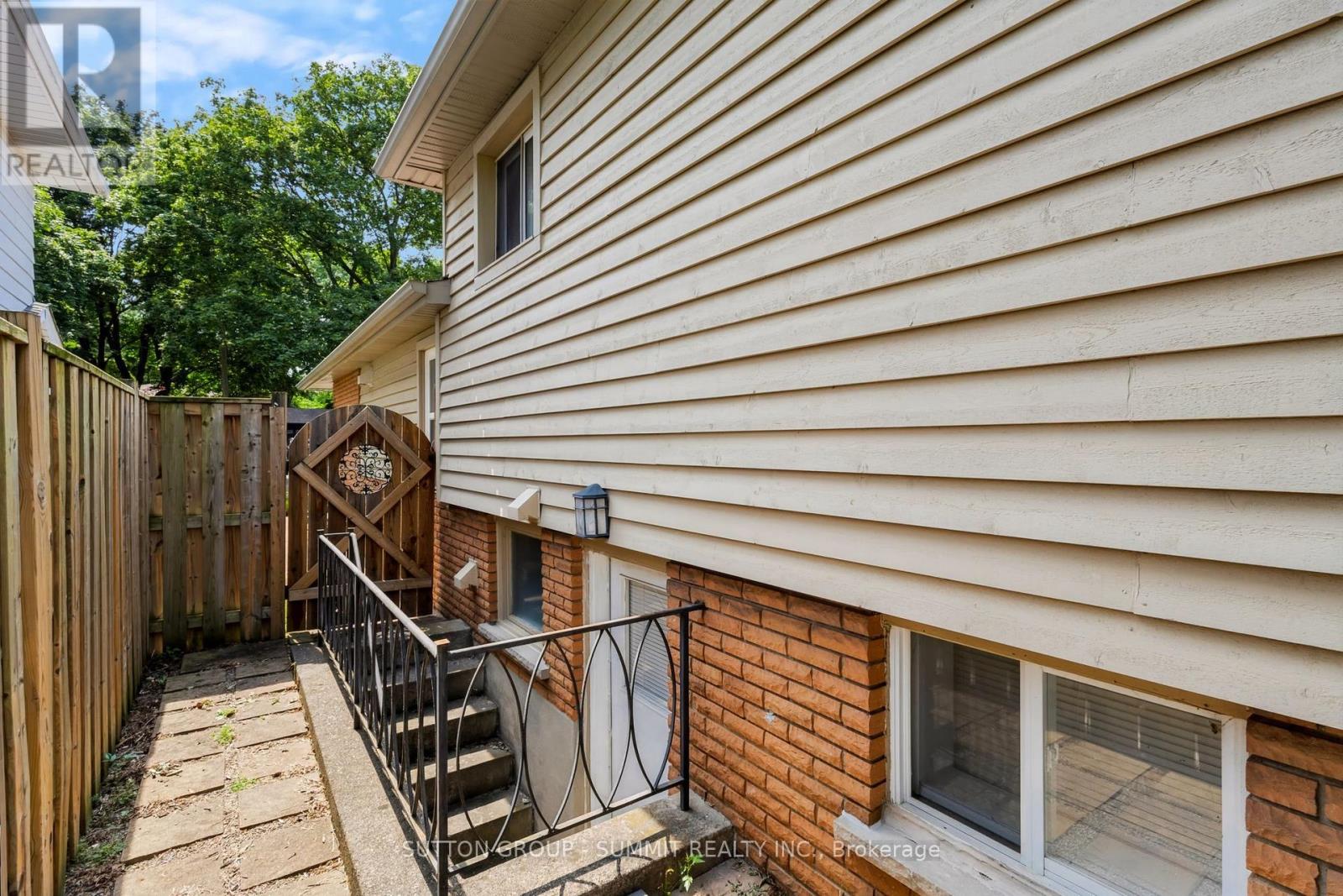 659 Cherrywood Drive, Burlington, Ontario  L7T 3W9 - Photo 39 - W13668110