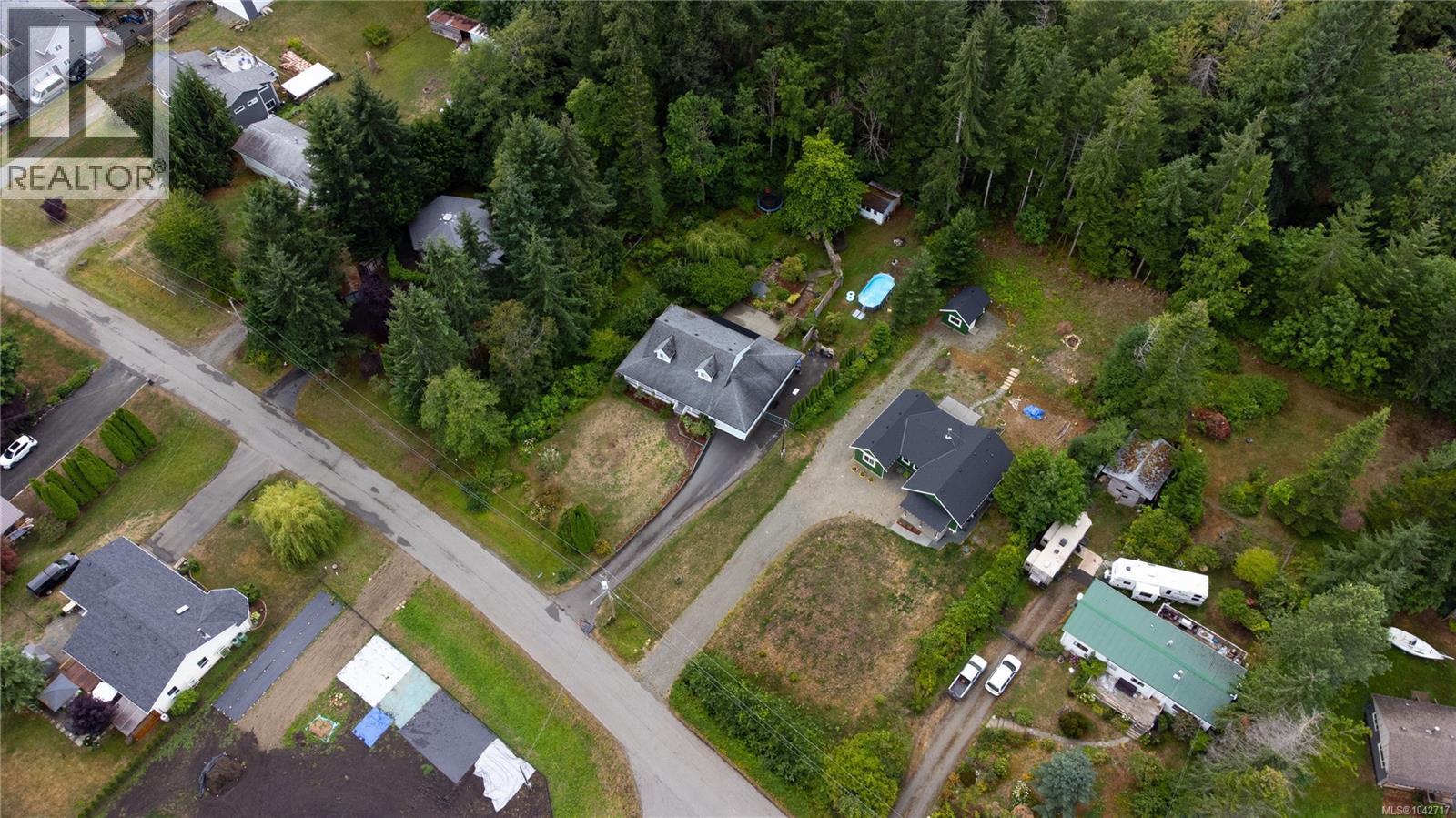 6587 Mystery Beach Rd, Fanny Bay, British Columbia  V0R 1W0 - Photo 73 - 1042717
