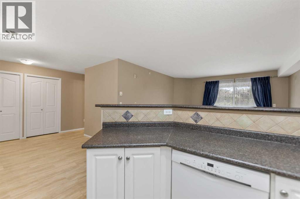 318, 3000 Citadel Meadow Point Nw, Calgary, Alberta T3G 5N5 - Photo 12 - A2329169