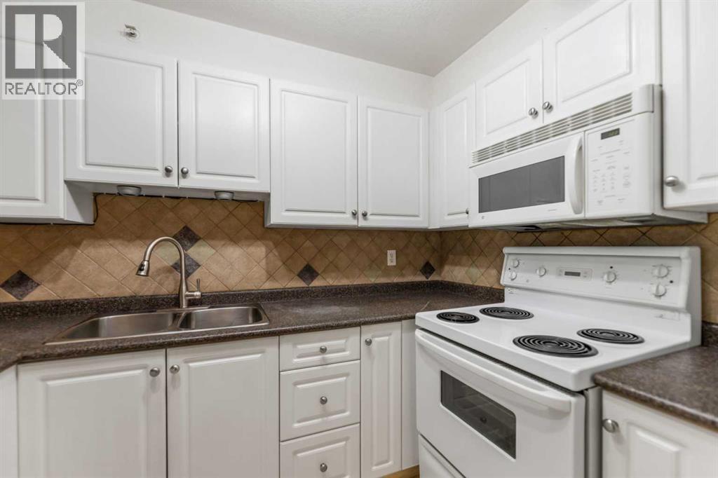318, 3000 Citadel Meadow Point Nw, Calgary, Alberta T3G 5N5 - Photo 11 - A2329169