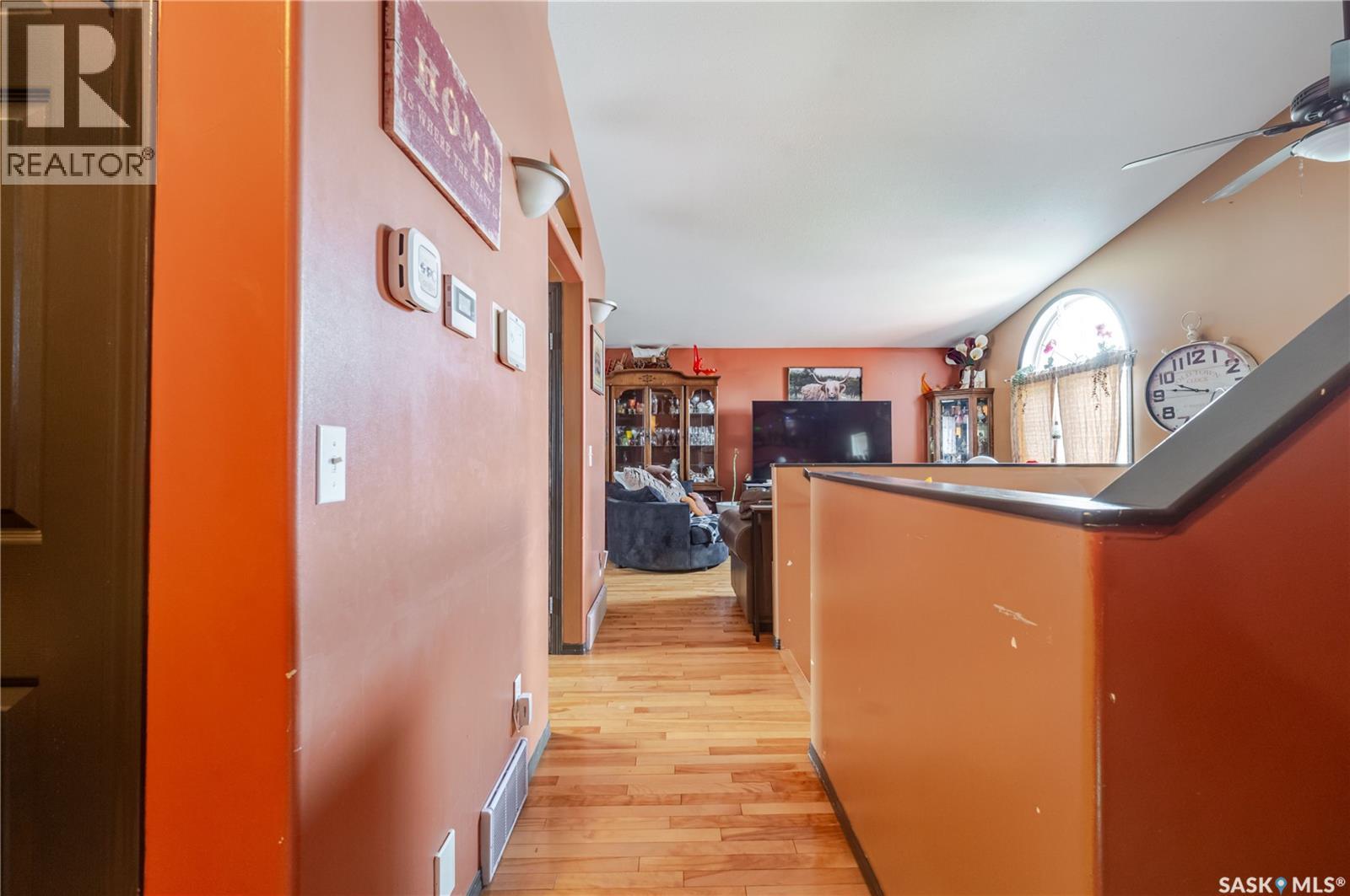 294 Wellington Drive, Moose Jaw, Saskatchewan  S6K 1A4 - Photo 6 - SK045371