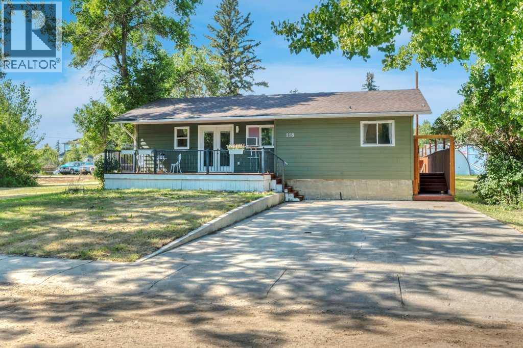 118 3rd Avenue E, Rockyford, Alberta