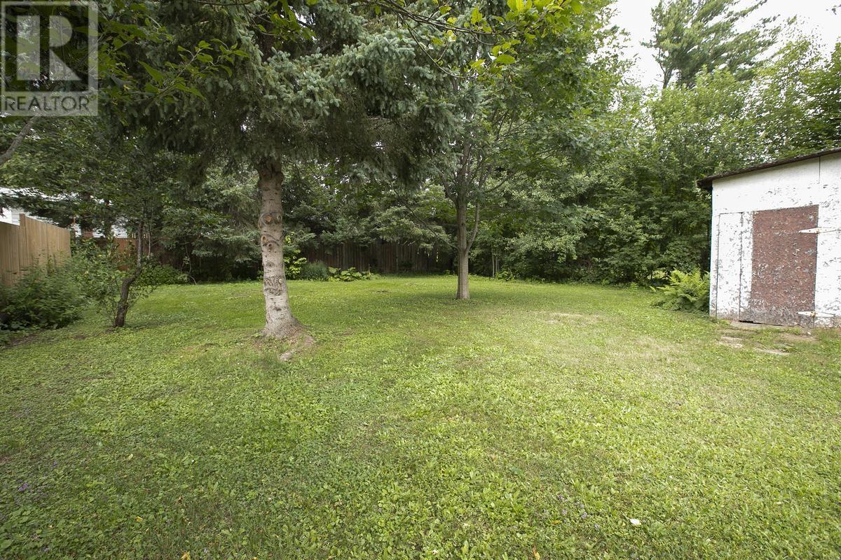 18 Eastern Ave, Sault Ste. Marie, Ontario  P6A 4R1 - Photo 11 - SM262073