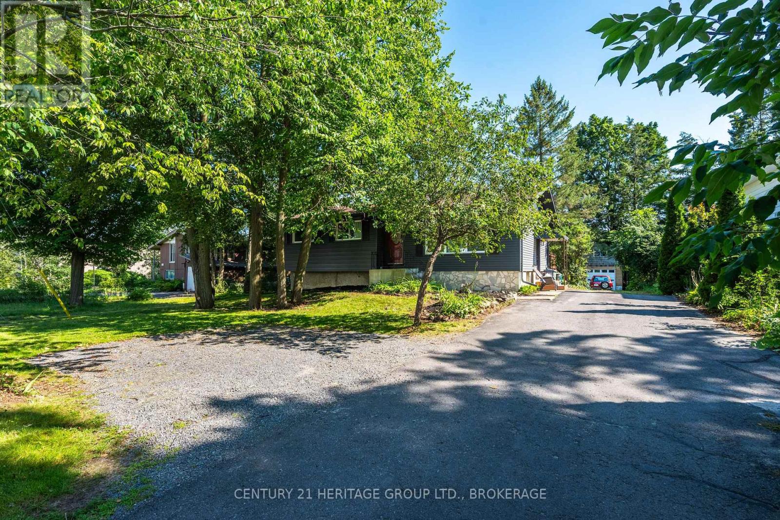 925 Woodbine Road, Kingston, Ontario  K7P 2X4 - Photo 2 - X13665574