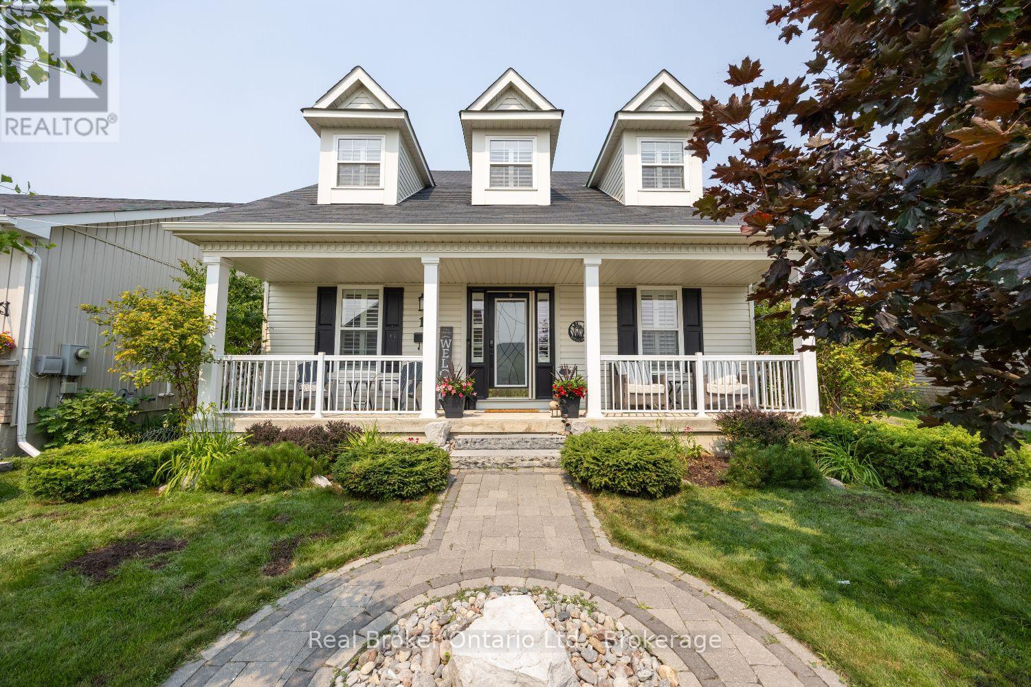 11 GREENAWAY CIRCLE, Port Hope, Ontario