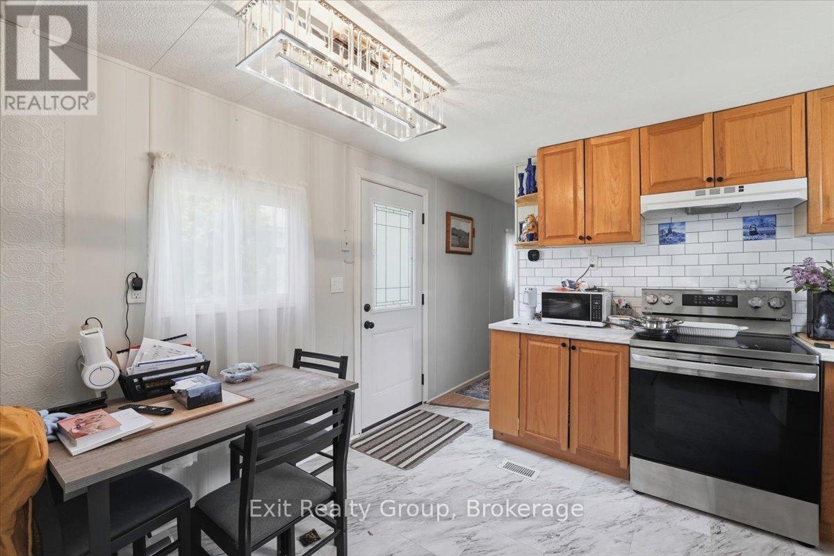 63 - 63 Whites Road, Quinte West, Ontario  K8V 5P5 - Photo 14 - X13668394