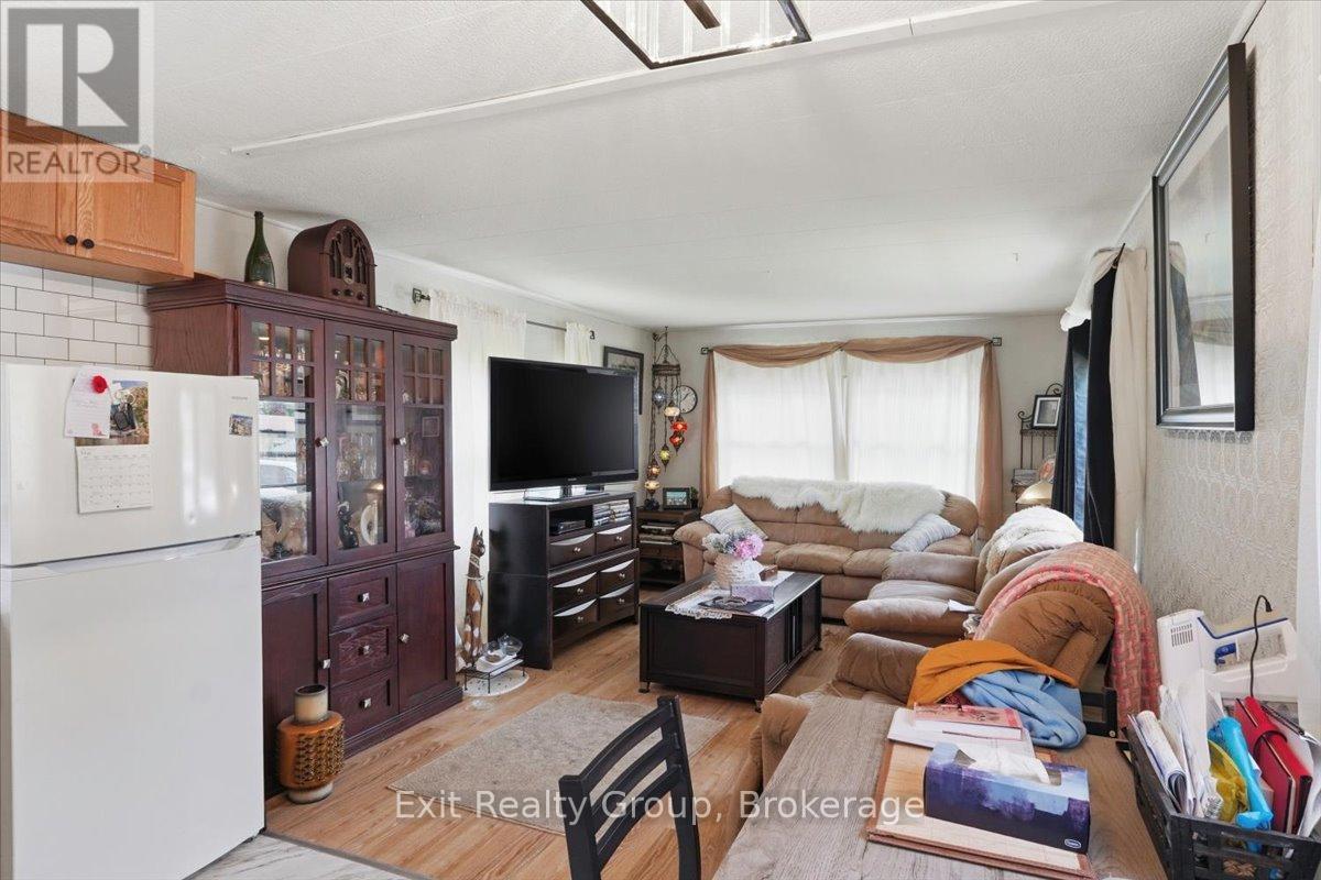 63 - 63 Whites Road, Quinte West, Ontario  K8V 5P5 - Photo 4 - X13668394