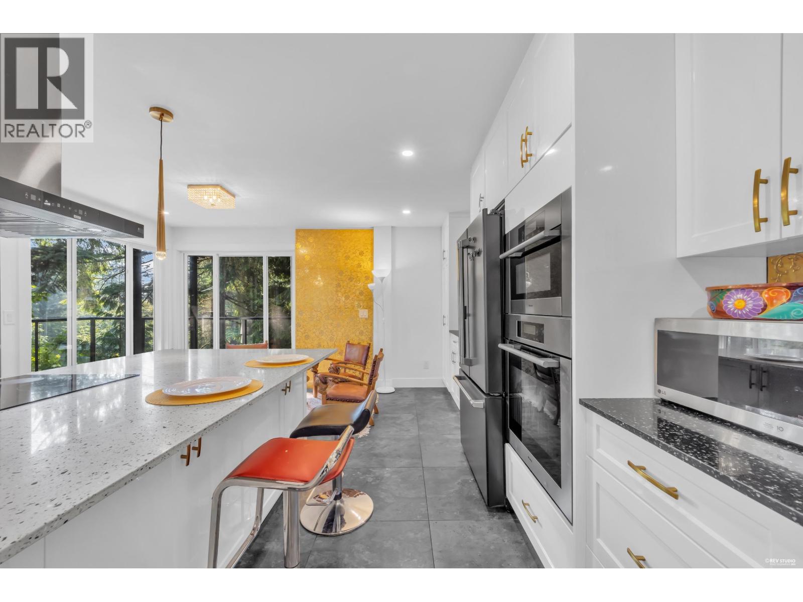 4621 Caulfeild Drive, West Vancouver, British Columbia V7W 1E9 - Photo 11 - R3131161