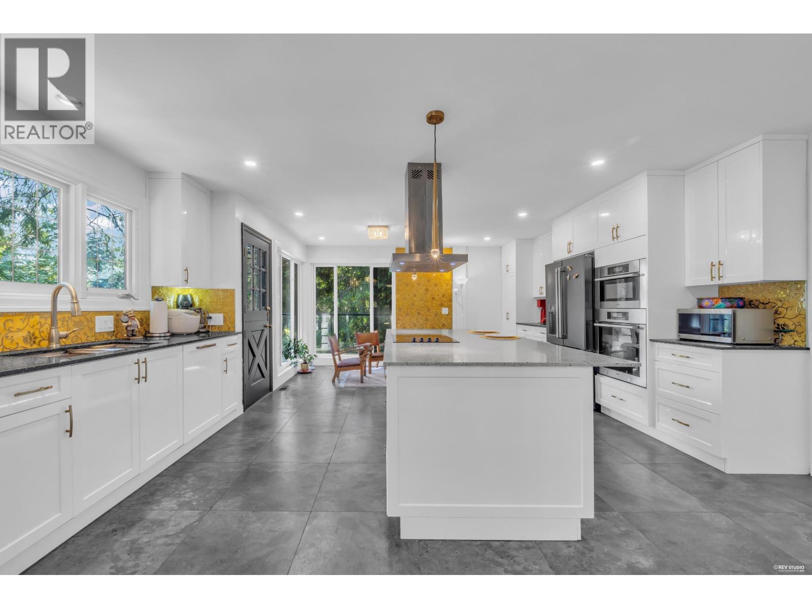 4621 Caulfeild Drive, West Vancouver, British Columbia V7W 1E9 - Photo 8 - R3131161