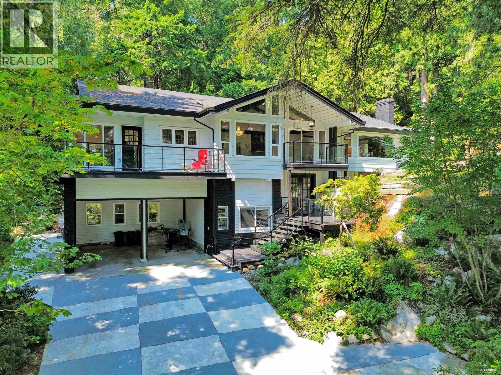 4621 Caulfeild Drive, West Vancouver, British Columbia V7W 1E9 - Photo 2 - R3131161