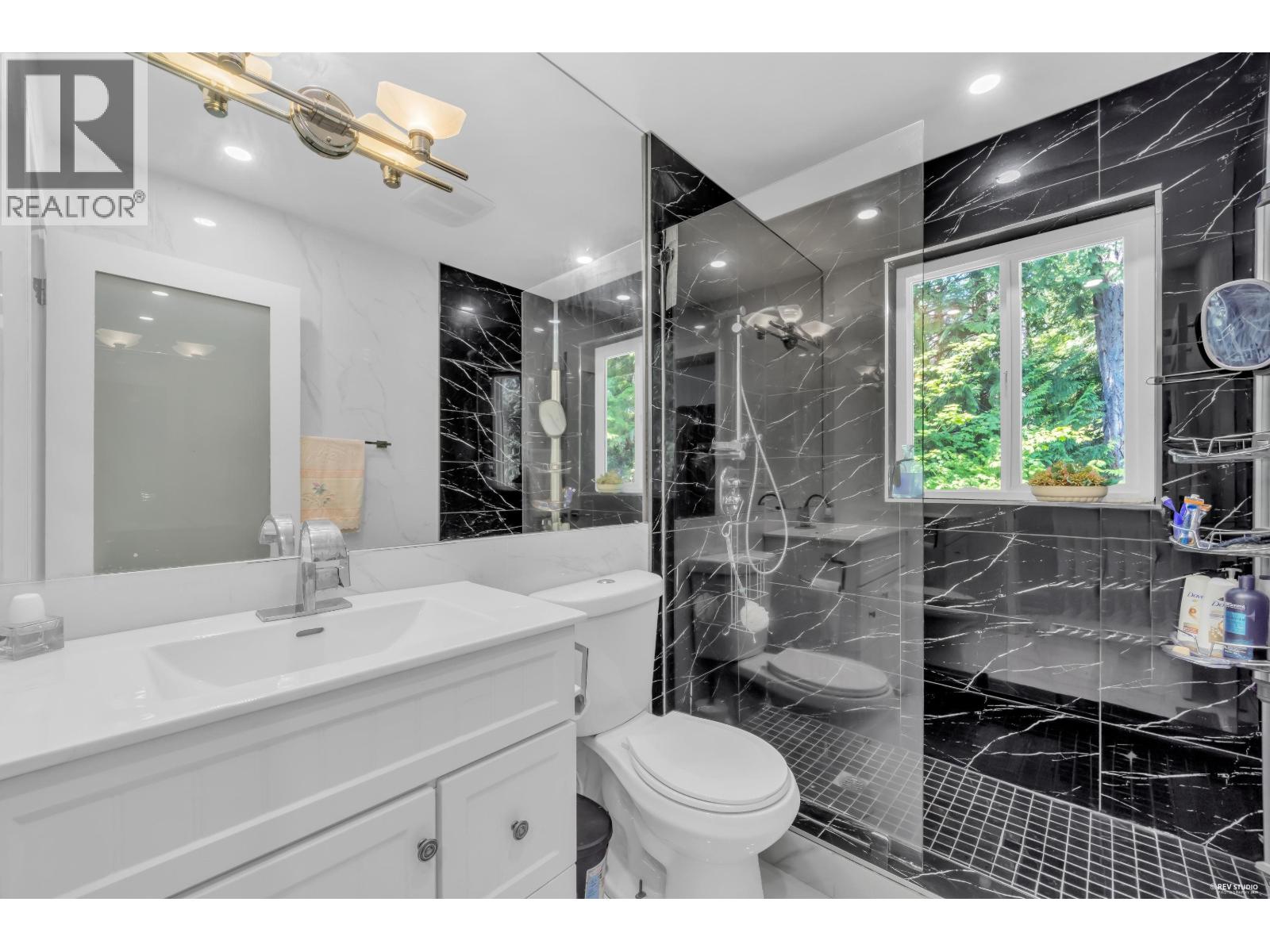 4621 Caulfeild Drive, West Vancouver, British Columbia V7W 1E9 - Photo 19 - R3131161