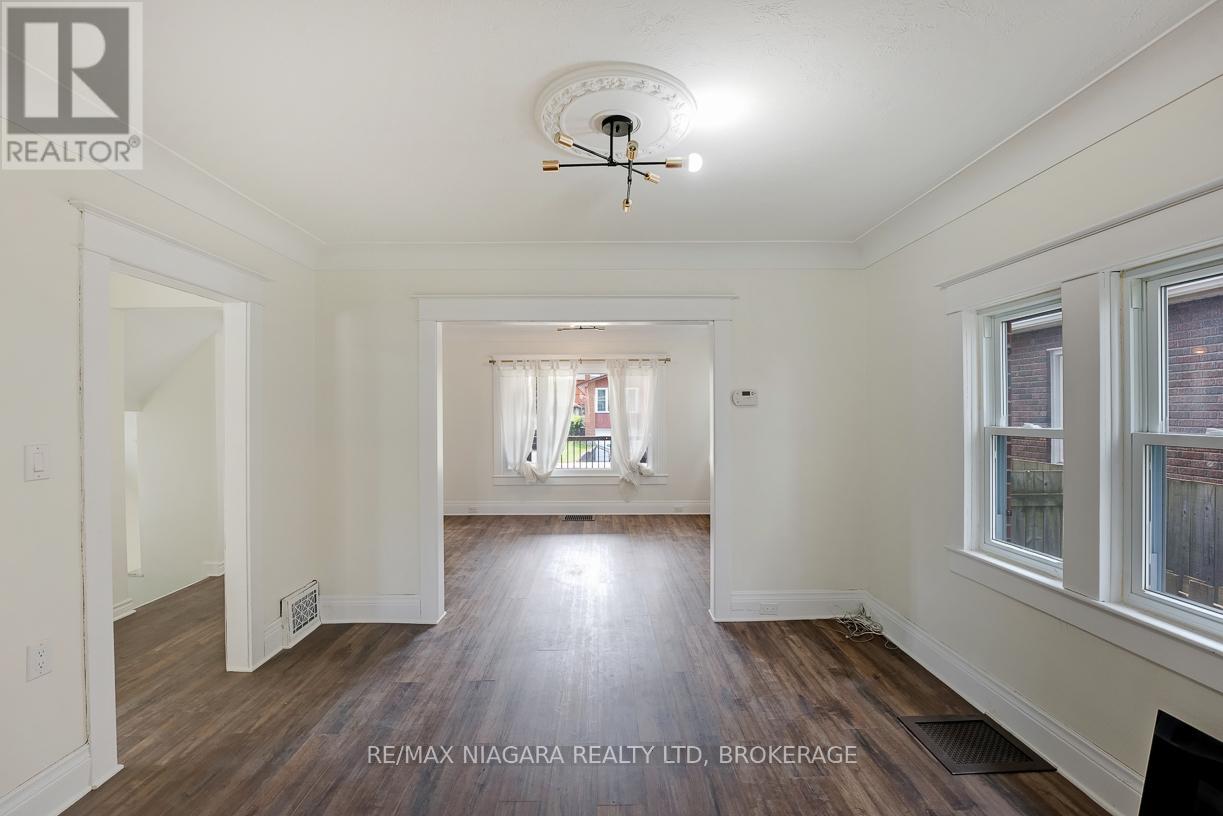 20 Randolph Street, Welland, Ontario  L3B 4C2 - Photo 10 - X13668420