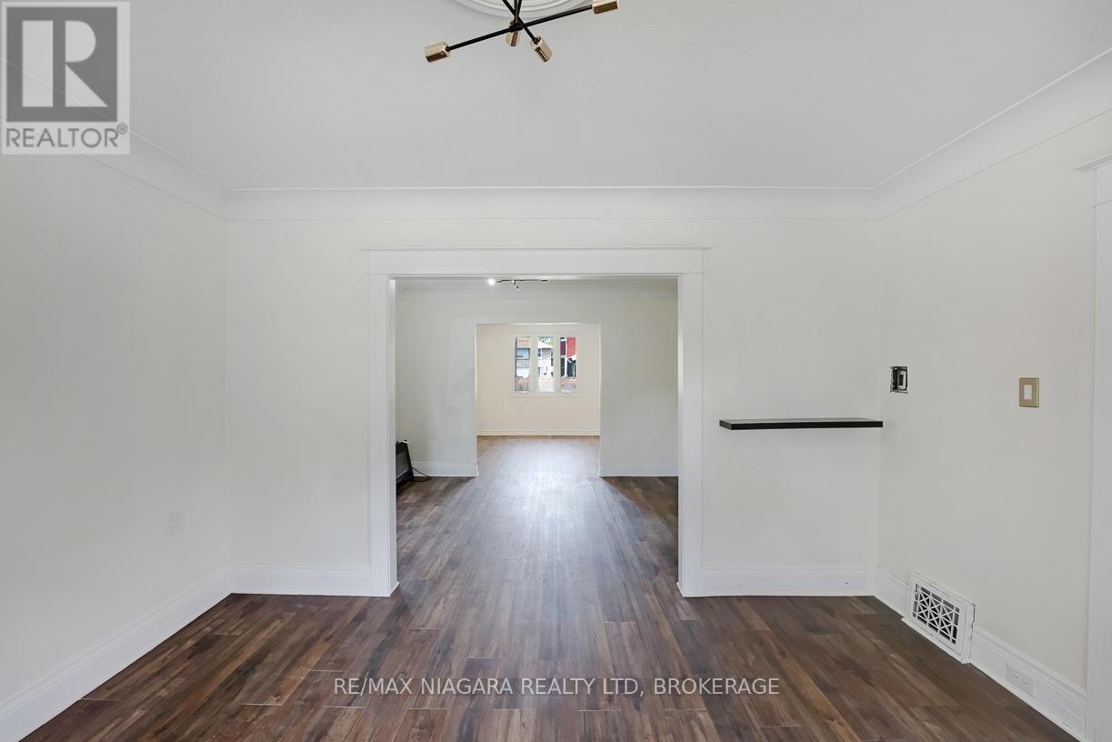 20 Randolph Street, Welland, Ontario  L3B 4C2 - Photo 6 - X13668420