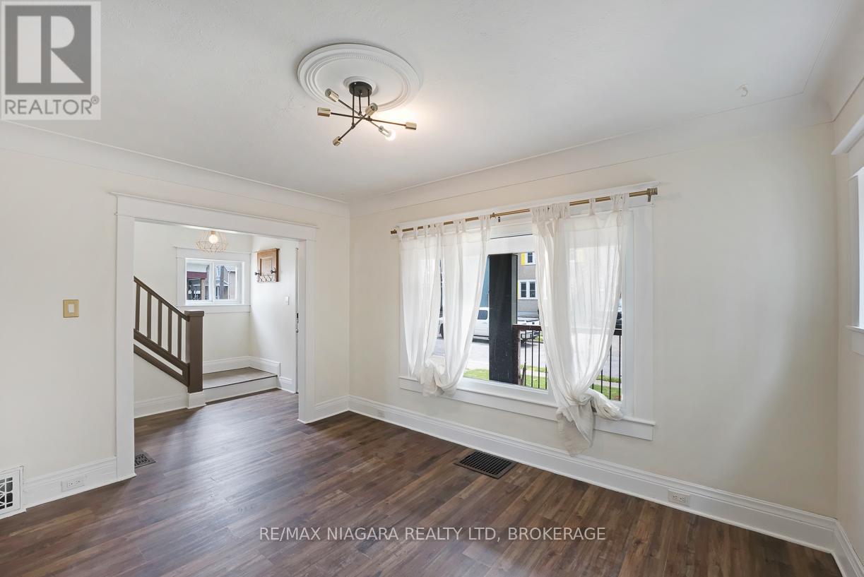 20 Randolph Street, Welland, Ontario  L3B 4C2 - Photo 9 - X13668420