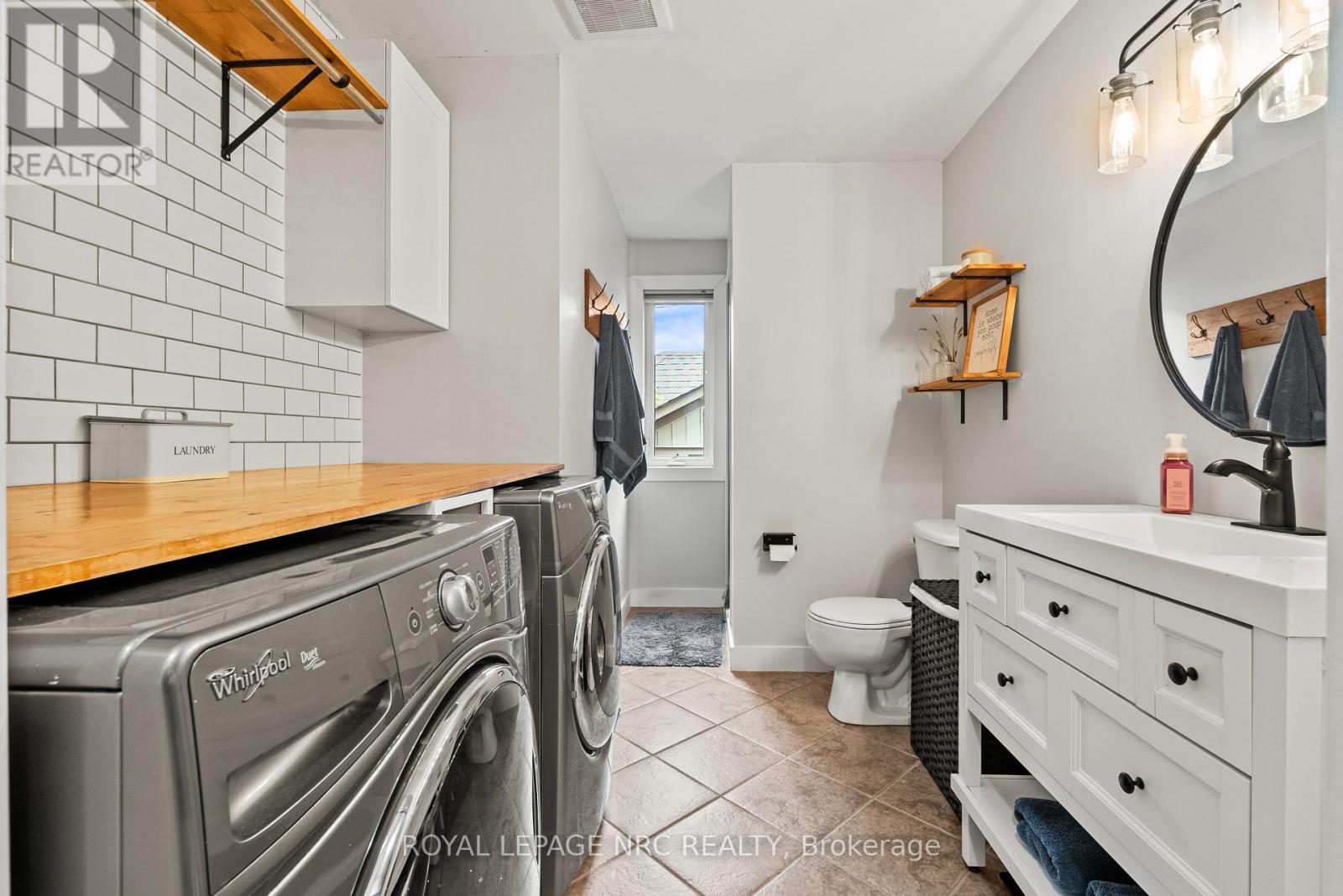 15 Park Road S, Grimsby, Ontario  L3M 2N8 - Photo 14 - X13668452