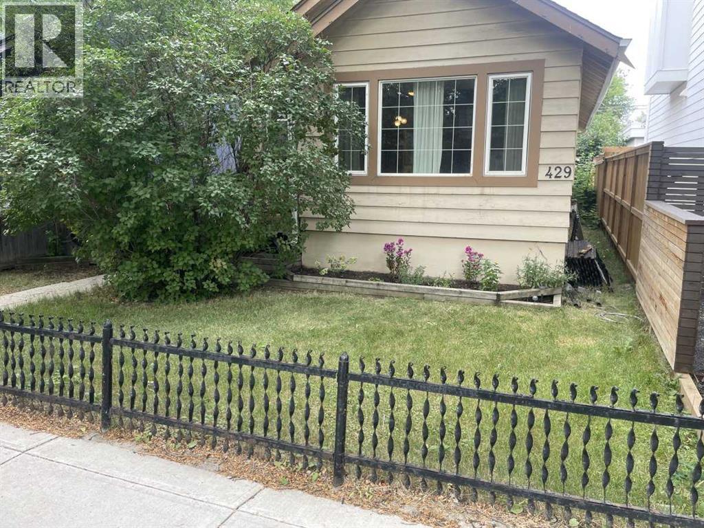 429 10 Street NE, Calgary, Alberta  T2E 4M2 - Photo 1 - A2336249