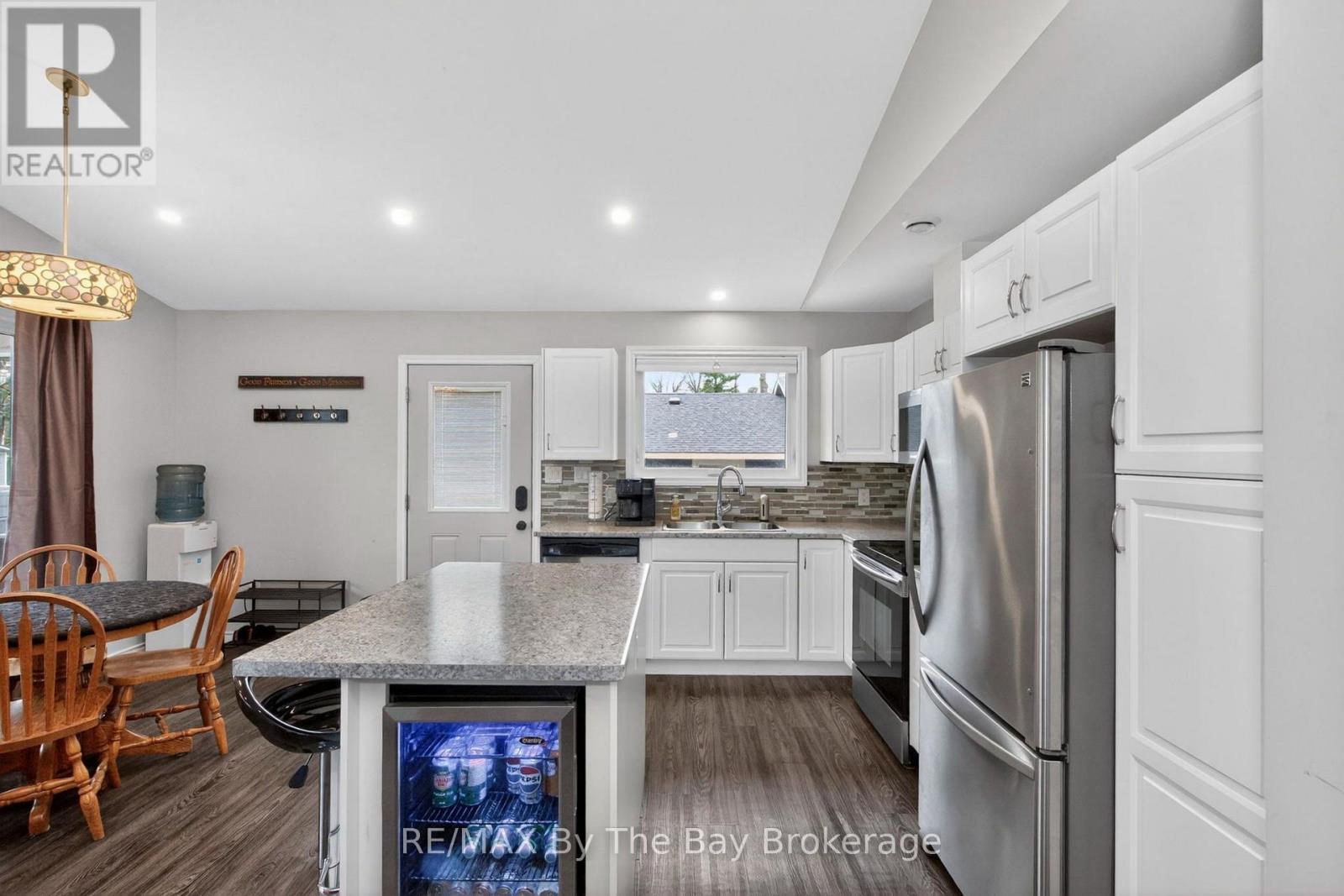 12 5th Lane, Wasaga Beach, Ontario  L9Z 2E9 - Photo 12 - S13668304