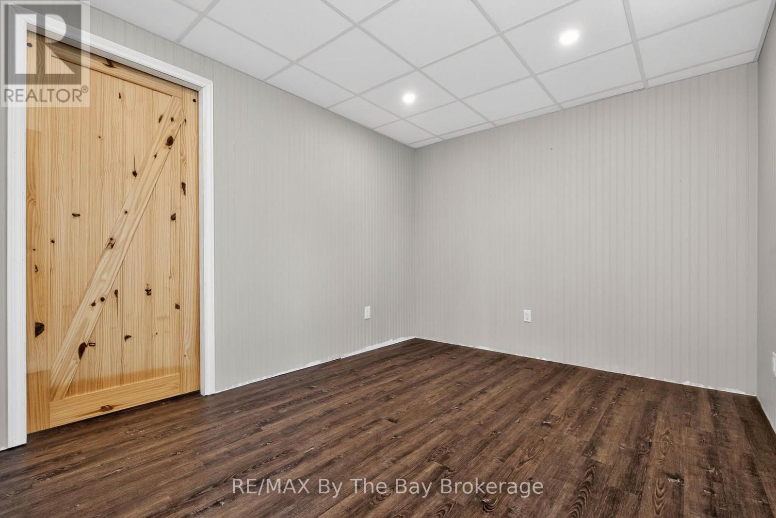 12 5th Lane, Wasaga Beach, Ontario  L9Z 2E9 - Photo 33 - S13668304