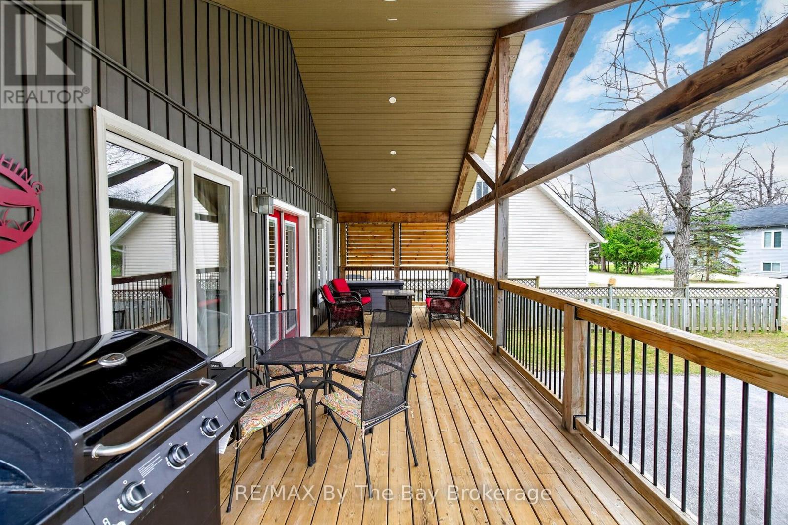 12 5th Lane, Wasaga Beach, Ontario  L9Z 2E9 - Photo 6 - S13668304