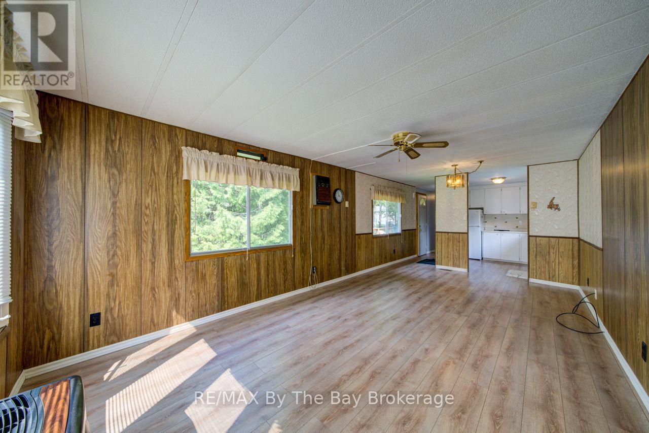 55 Georgian Glen Drive, Wasaga Beach, Ontario  L9Z 1K7 - Photo 10 - S13668444