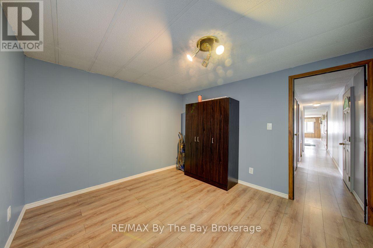 55 Georgian Glen Drive, Wasaga Beach, Ontario  L9Z 1K7 - Photo 17 - S13668444