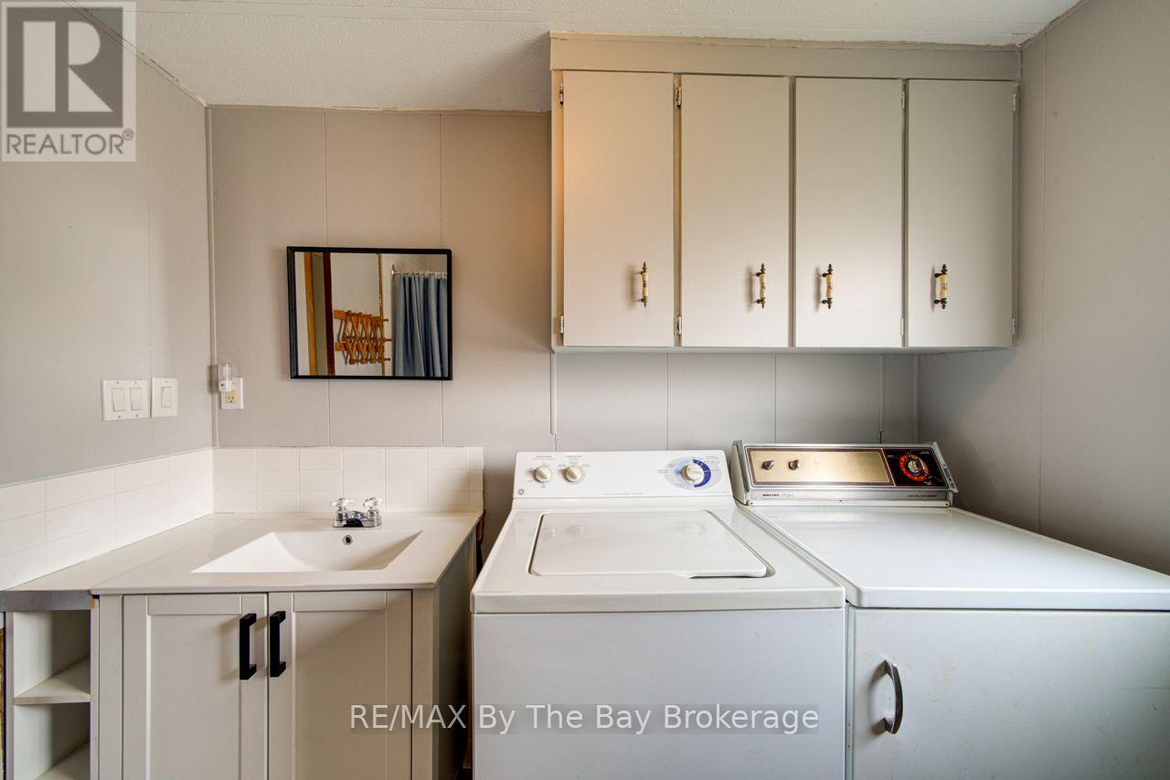 55 Georgian Glen Drive, Wasaga Beach, Ontario  L9Z 1K7 - Photo 18 - S13668444
