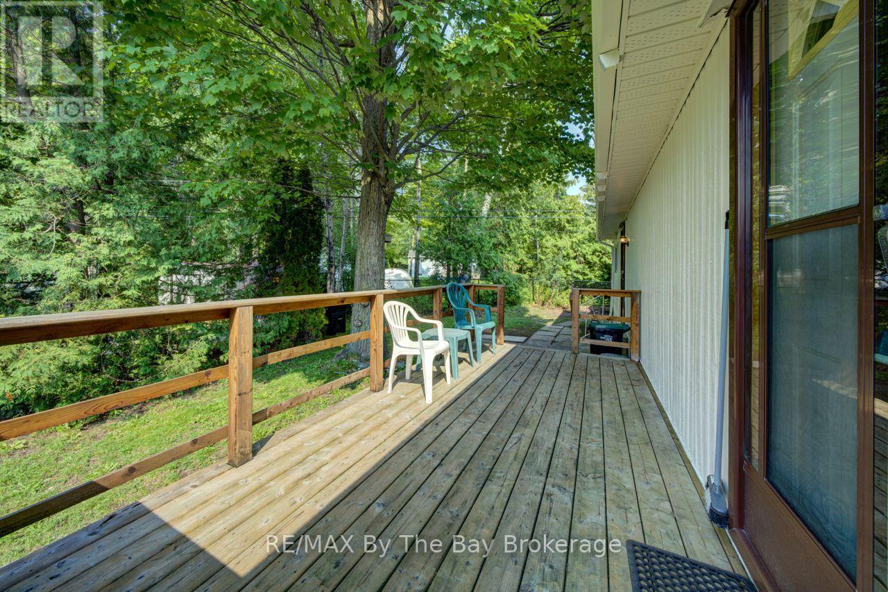 55 Georgian Glen Drive, Wasaga Beach, Ontario  L9Z 1K7 - Photo 5 - S13668444