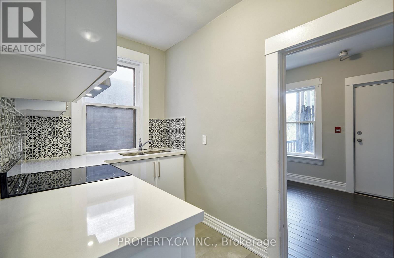 345 Gladstone Avenue, Toronto, Ontario  M6H 3H5 - Photo 10 - C13668332