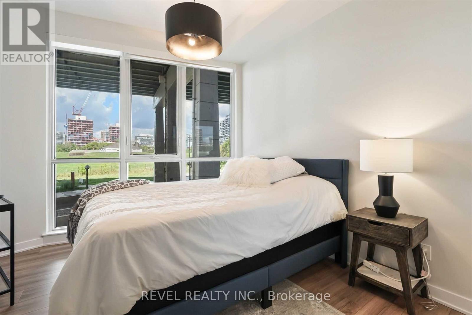 215 - 50 Bruyeres Mews, Toronto, Ontario  M5V 0H8 - Photo 12 - C13668402